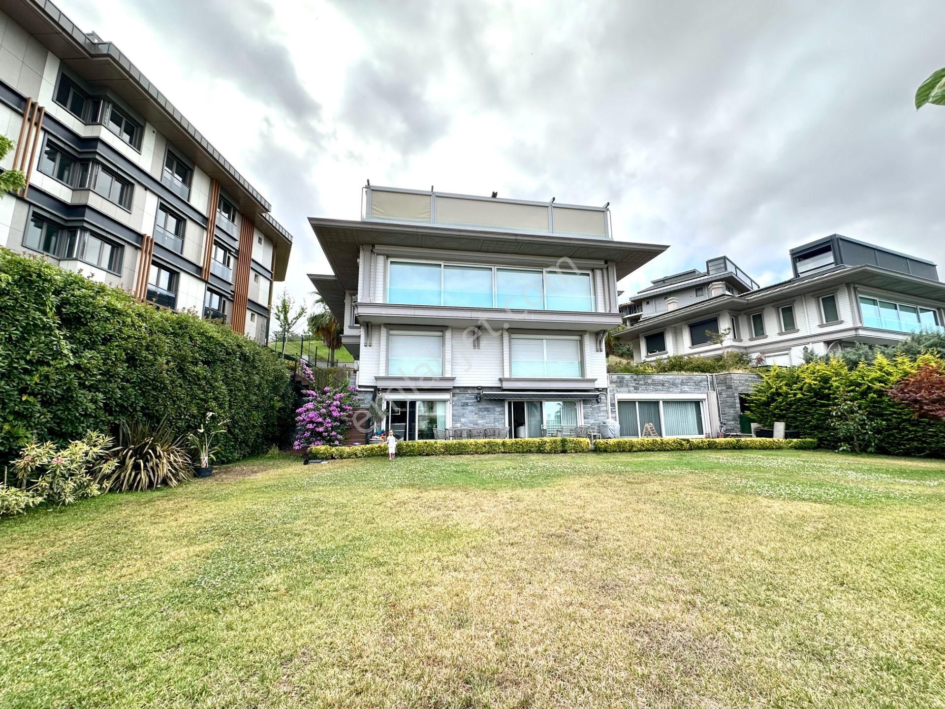 Çengelköy Sultan Makamı Sitesinde Kısmi Manzaralı Bahçe Dubleksi - Görsel 2