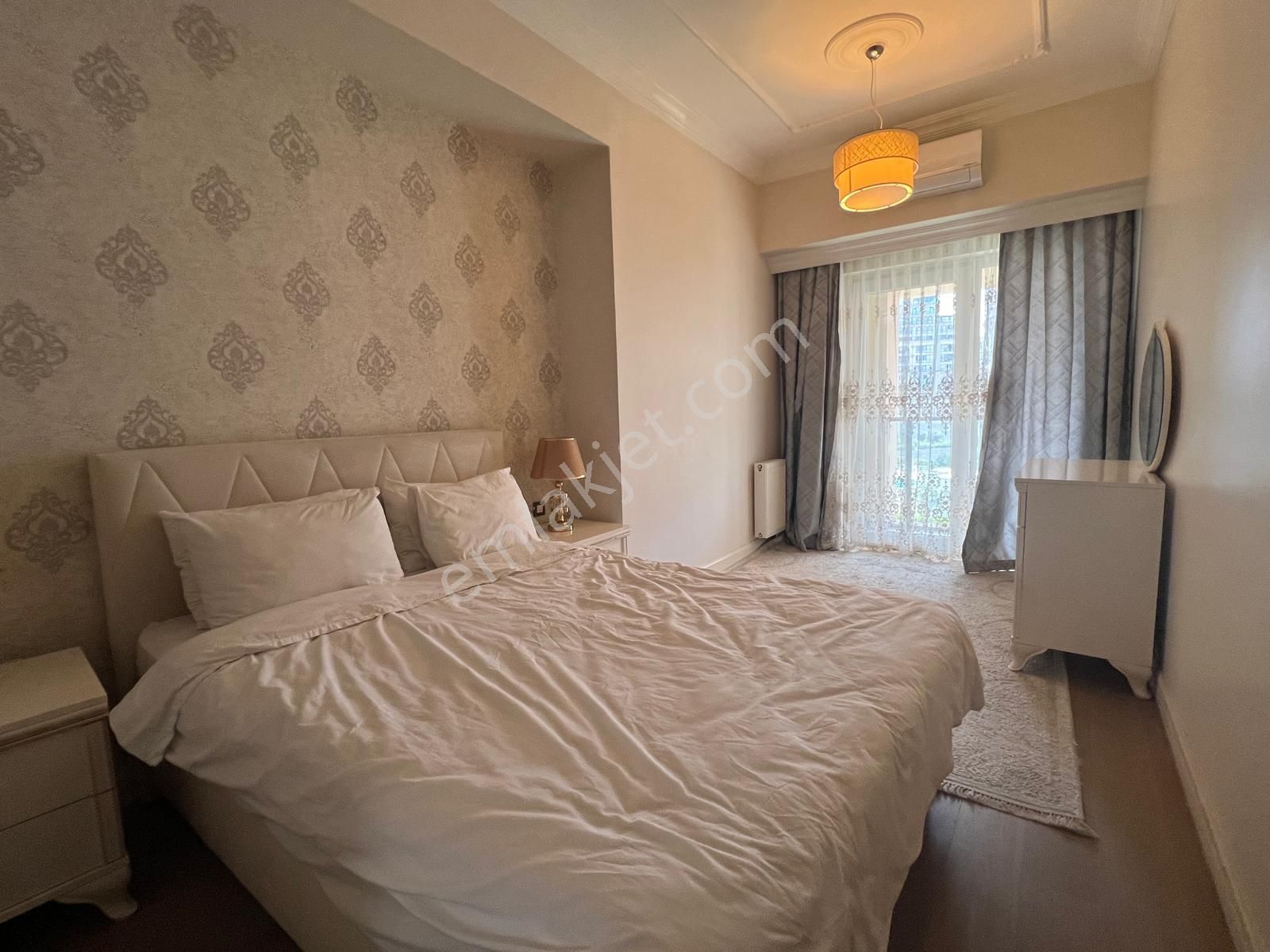 Kiptaş Venezia Mega'da Satılık 2+1 Boş Ful Eşyalı Balkonlu Avm Havuz Mnz. Daire - Görsel 8