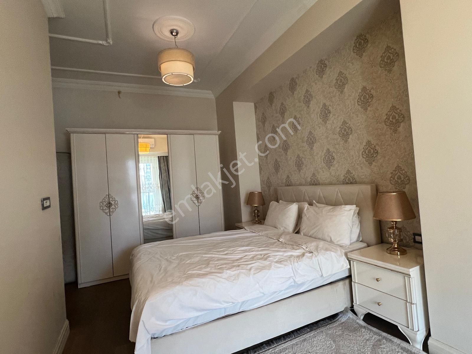 Kiptaş Venezia Mega'da Satılık 2+1 Boş Ful Eşyalı Balkonlu Avm Havuz Mnz. Daire - Görsel 10