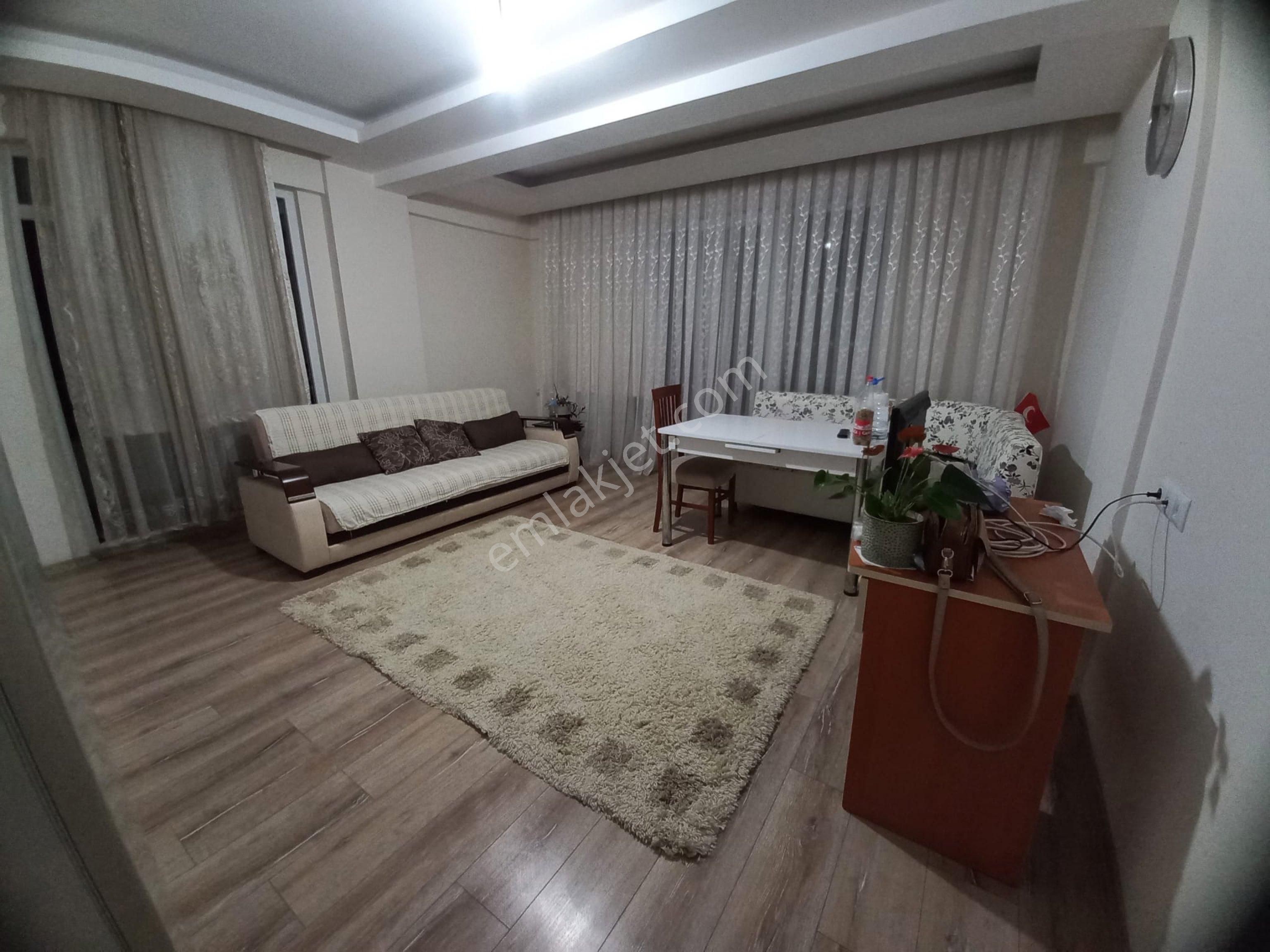 Ömürevleri Tancayın Altında Eşyalı Kiralık 1+1 Daire