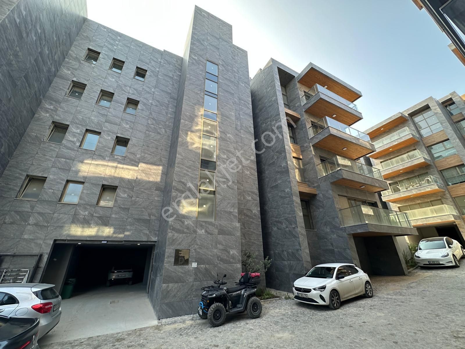 Kuşadası Ege Mahallesi"nde Dubleks Daire
