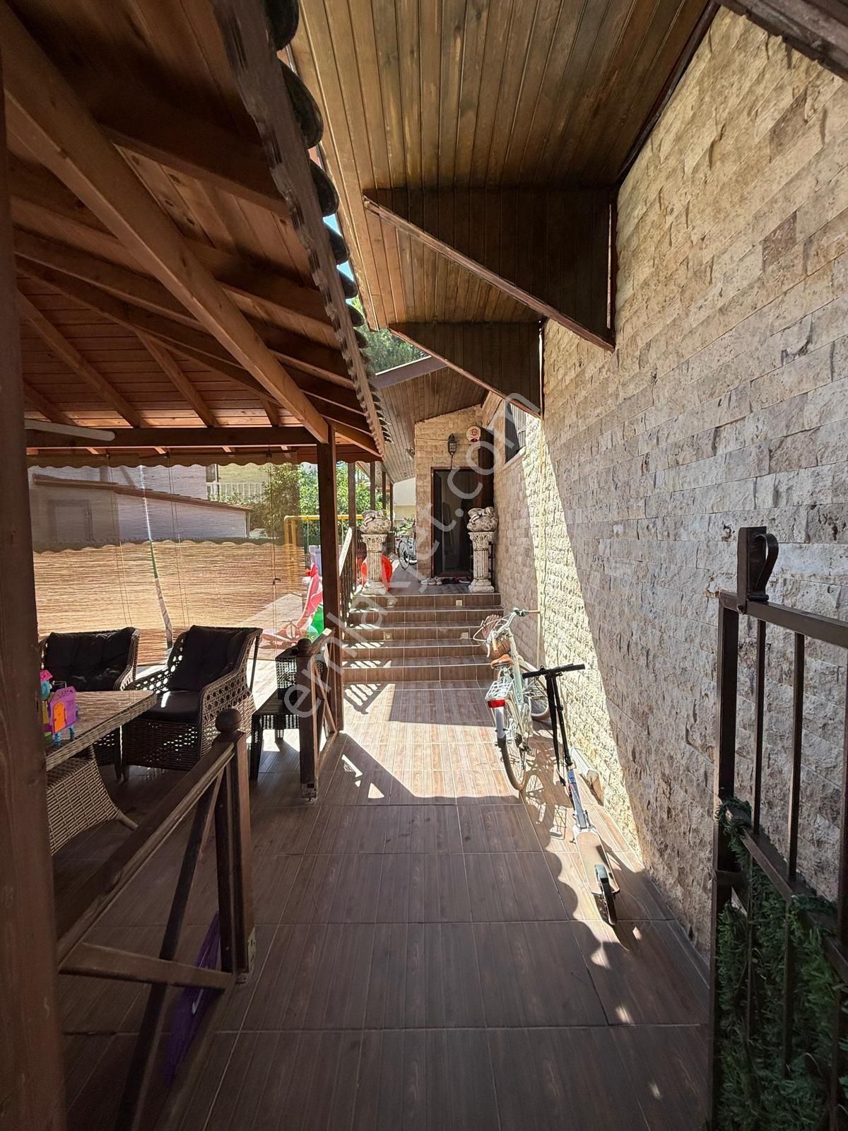 Tek Müstakil Deniz'e 100 Metre 3+1 Villa - Görsel 9