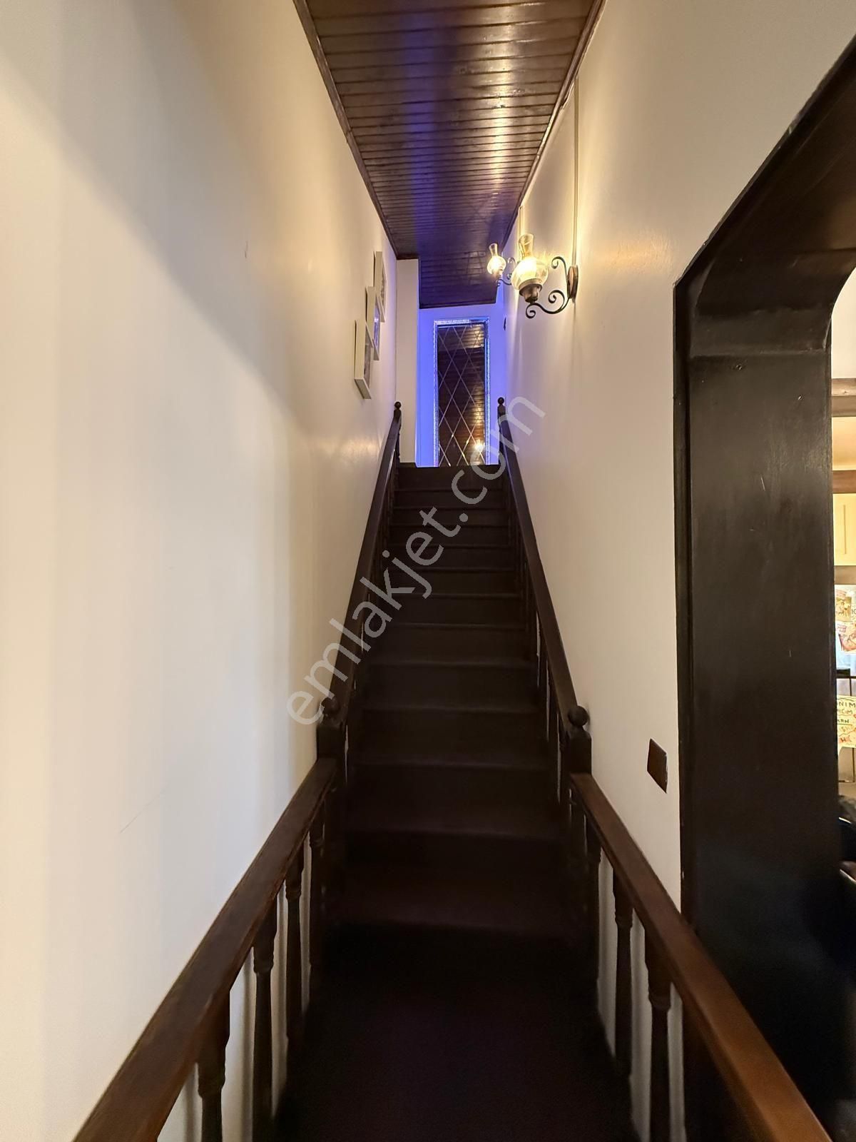 Tek Müstakil Deniz'e 100 Metre 3+1 Villa - Görsel 20