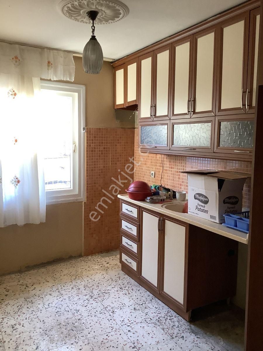 * 2+1* Yeşilyurt Mah* Duygu Cafe* Barajyolu *yürüyüş Mesafesinde*pazara Yakın*