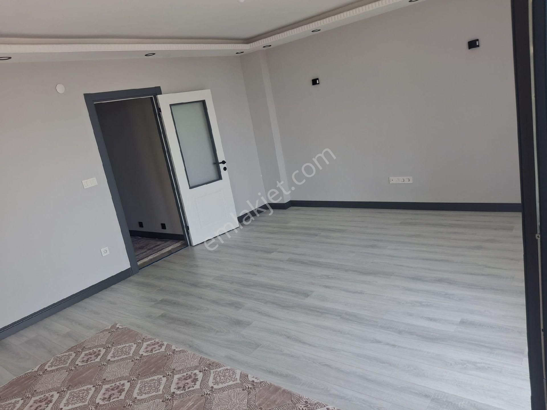Büyükçekmece Yenimahalle Satılık 2+1 Daıre