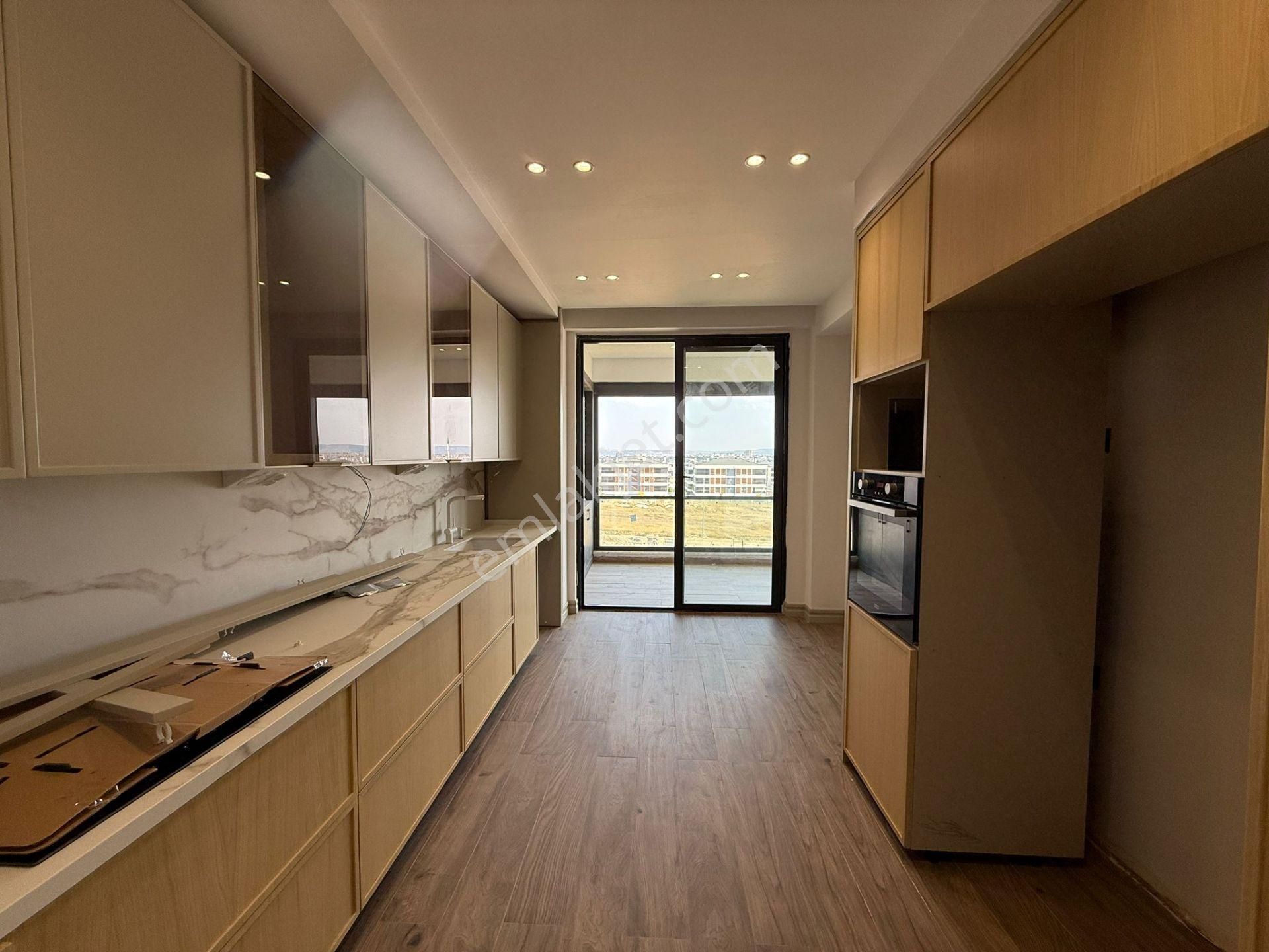 Aşağısöğütönü Mh 3+1 Site İçi Asansör Arakat Ö.garajlı Sho-222