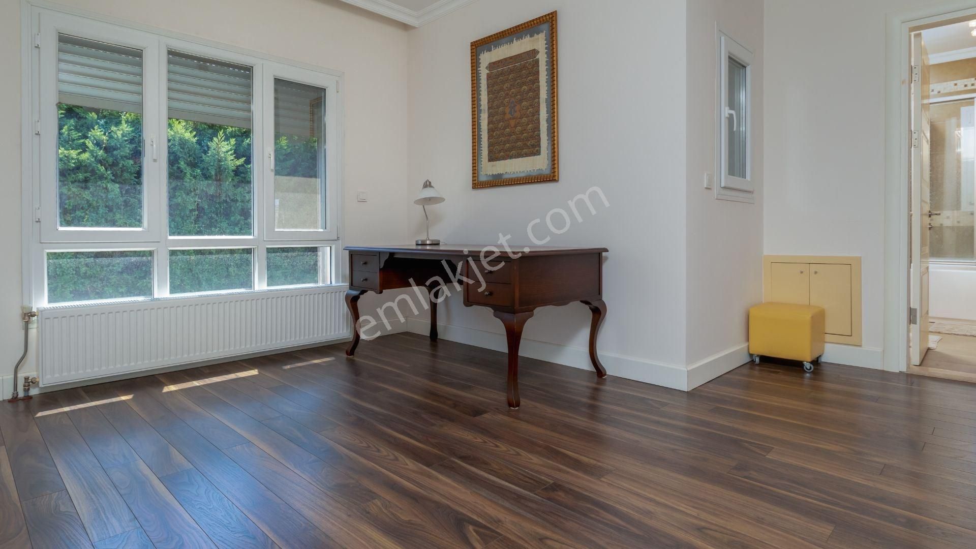 Yamaç Evler Sitesinde 750 M2 Bahçe İçinde 4+1 Muhteşem Villa - Görsel 17