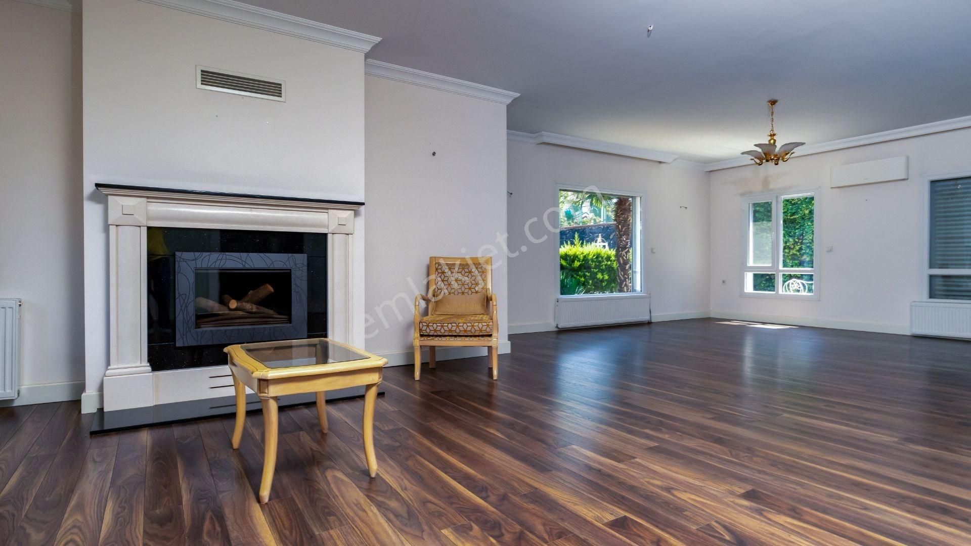 Yamaç Evler Sitesinde 750 M2 Bahçe İçinde 4+1 Muhteşem Villa - Görsel 12