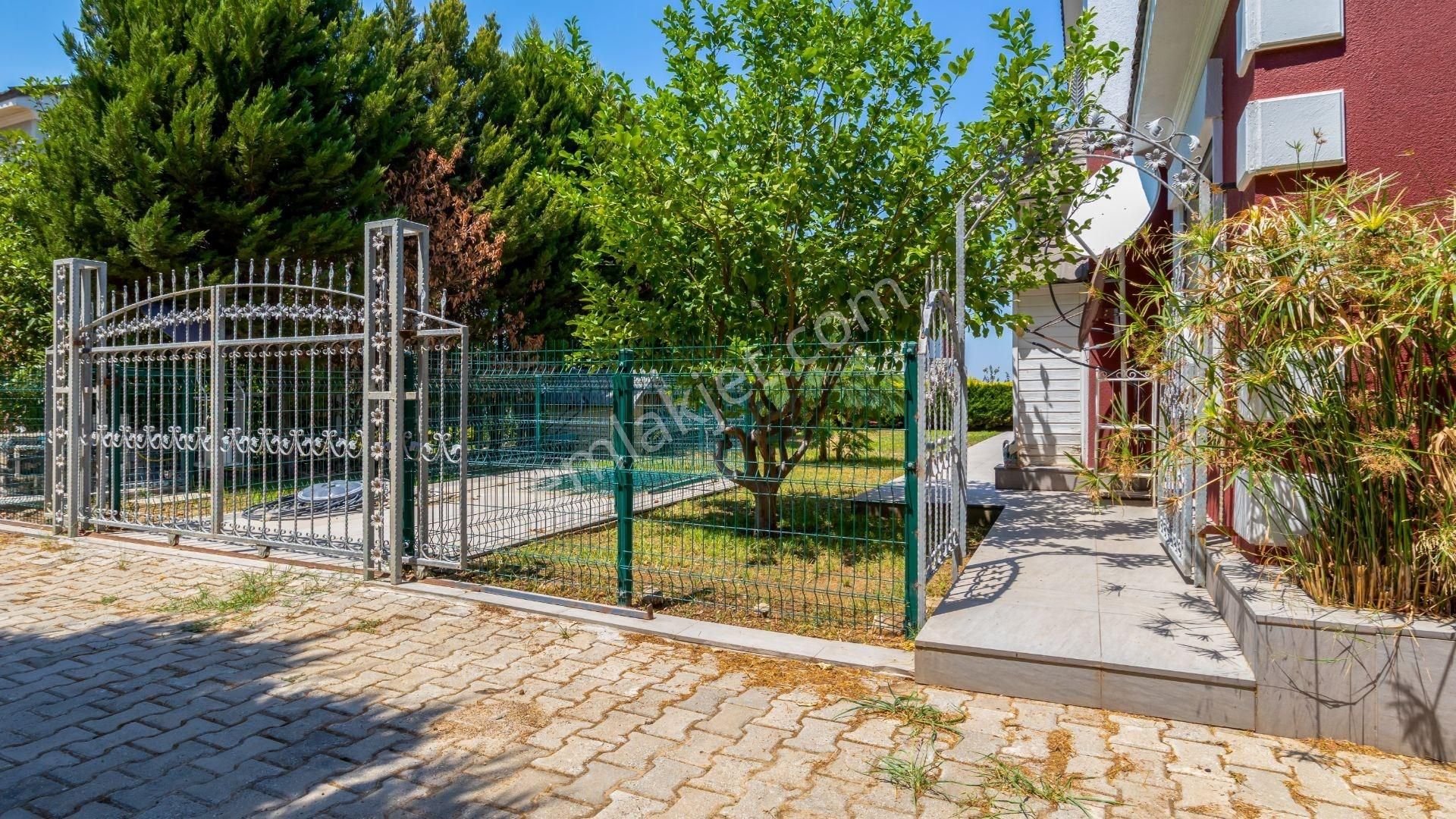 Yamaç Evler Sitesinde 750 M2 Bahçe İçinde 4+1 Muhteşem Villa - Görsel 34