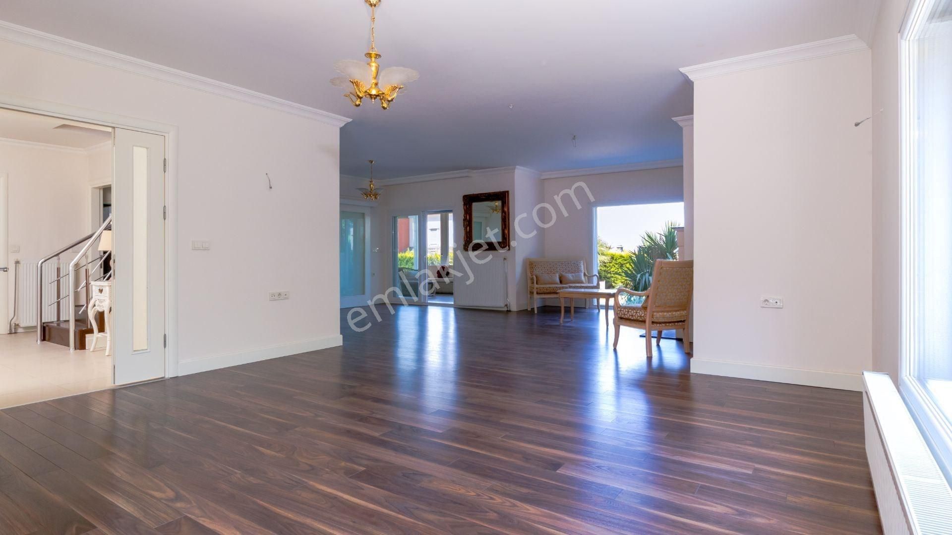 Yamaç Evler Sitesinde 750 M2 Bahçe İçinde 4+1 Muhteşem Villa - Görsel 10