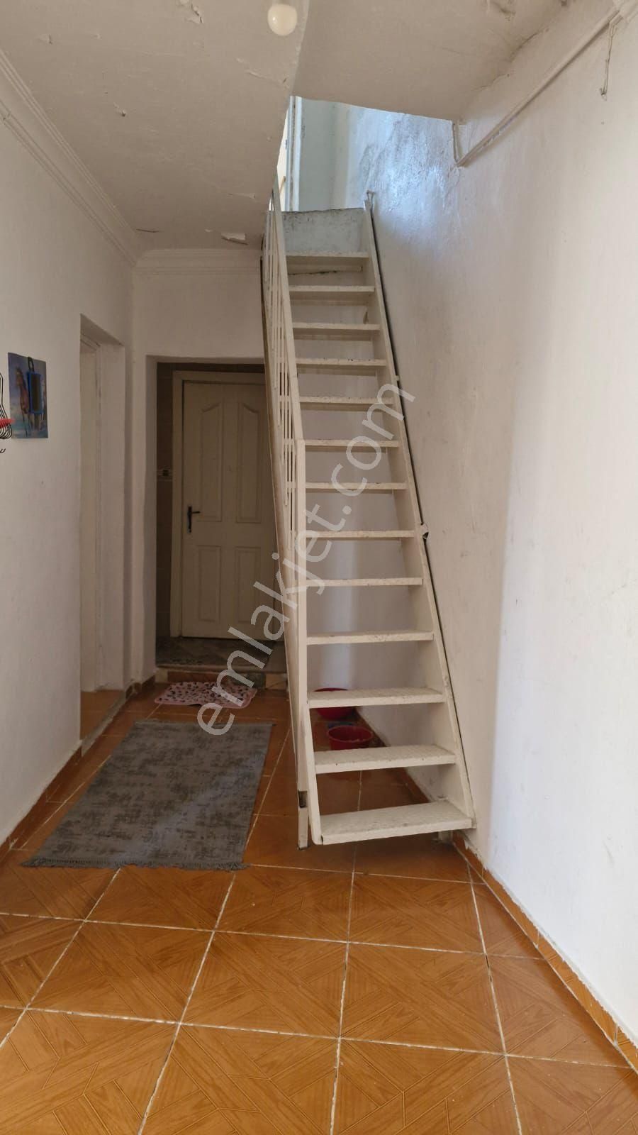 Acill Konak Ferahlı Mah.de 2 Katlı Komple Satılık Müstakil Ev - Görsel 7