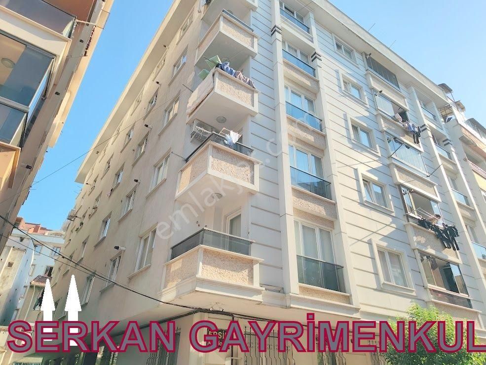 Serkangayrimenkulden 2+1 Hürriyette 90 Metre Otoparklı Daire 8 Yıllık Bina