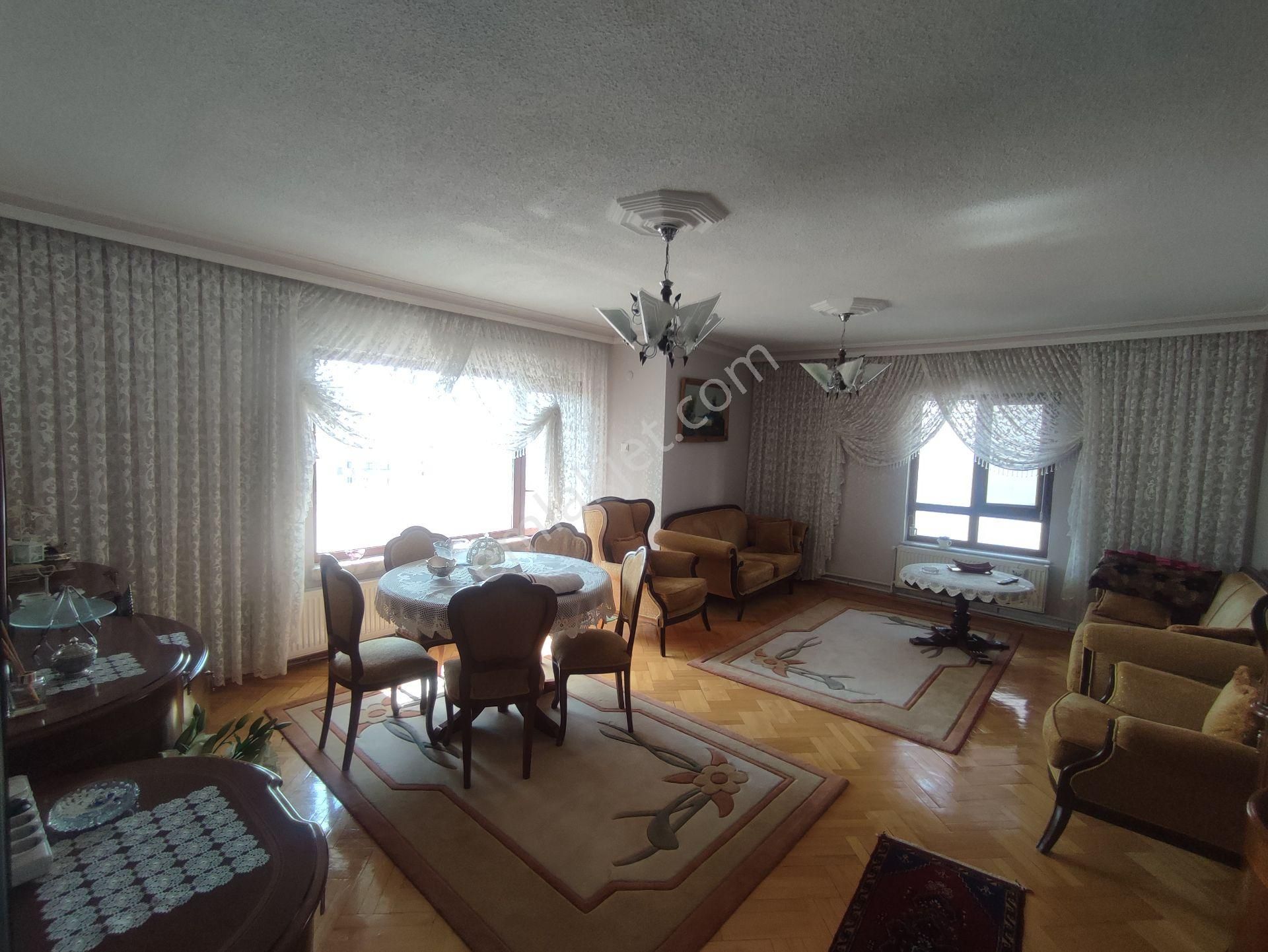 Ankara Çankaya Bakımlı Kapalı Teraslı Satılık Dubleks Daire - Görsel 34