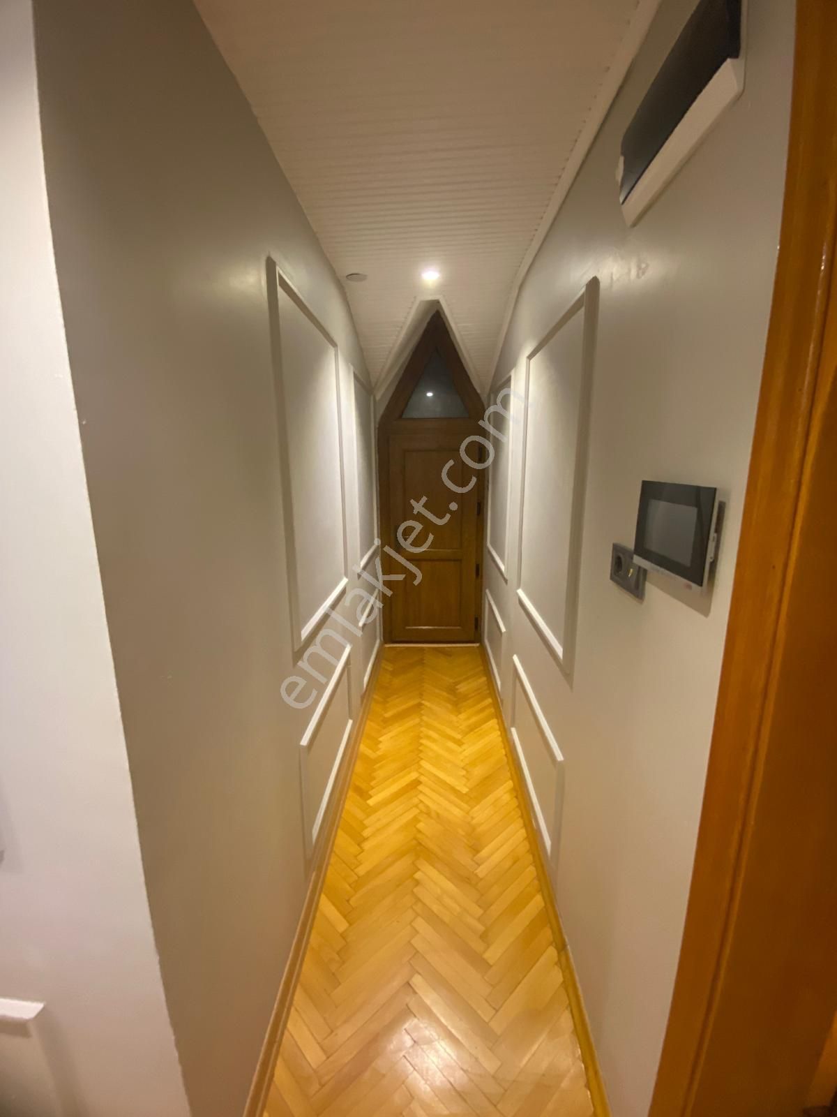 Çamlıca 'da Konut Ve Ticari Kullanıma Uygun Bahçeli Villa - Görsel 15