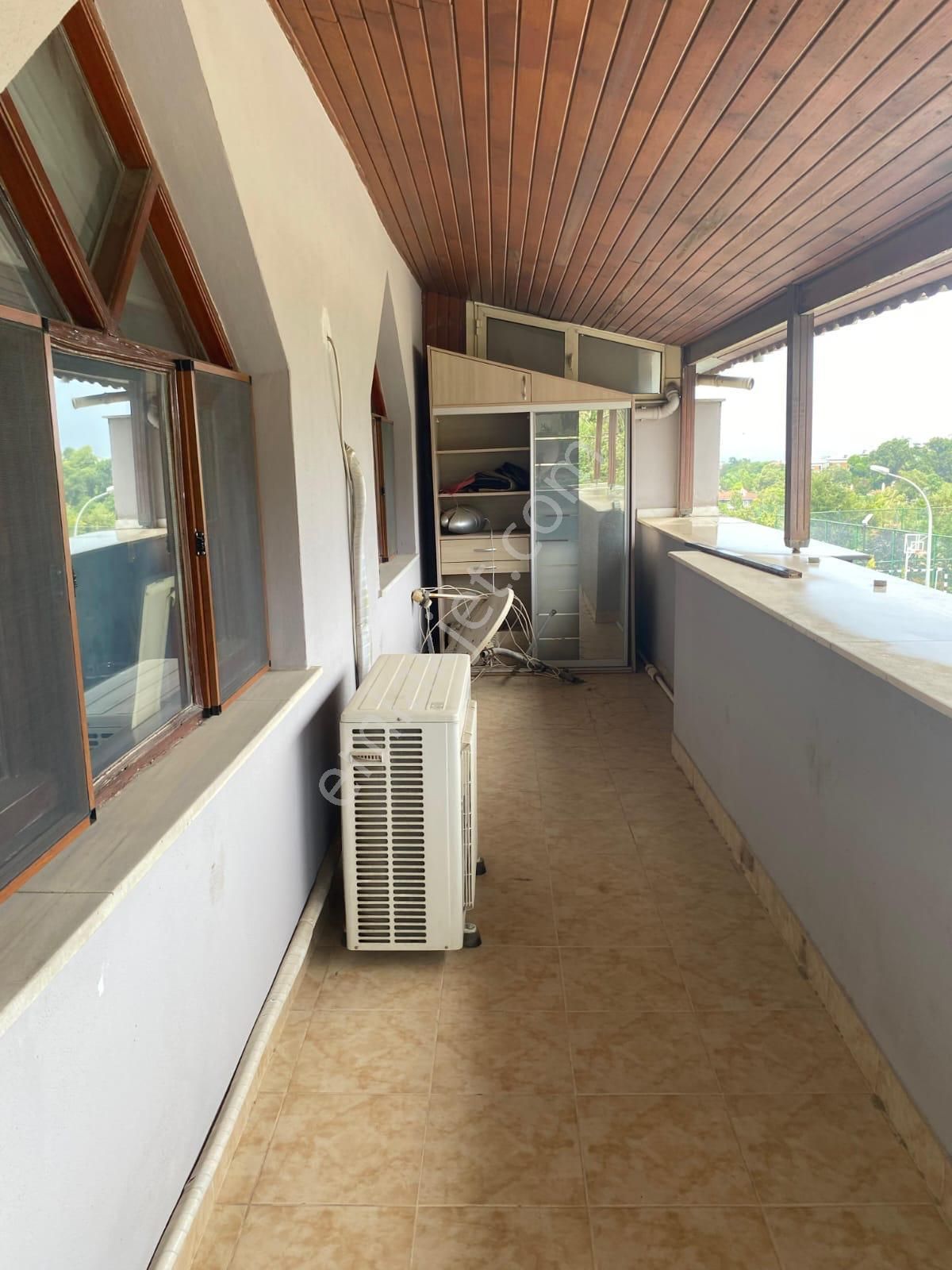 Çamlıca 'da Konut Ve Ticari Kullanıma Uygun Bahçeli Villa - Görsel 34