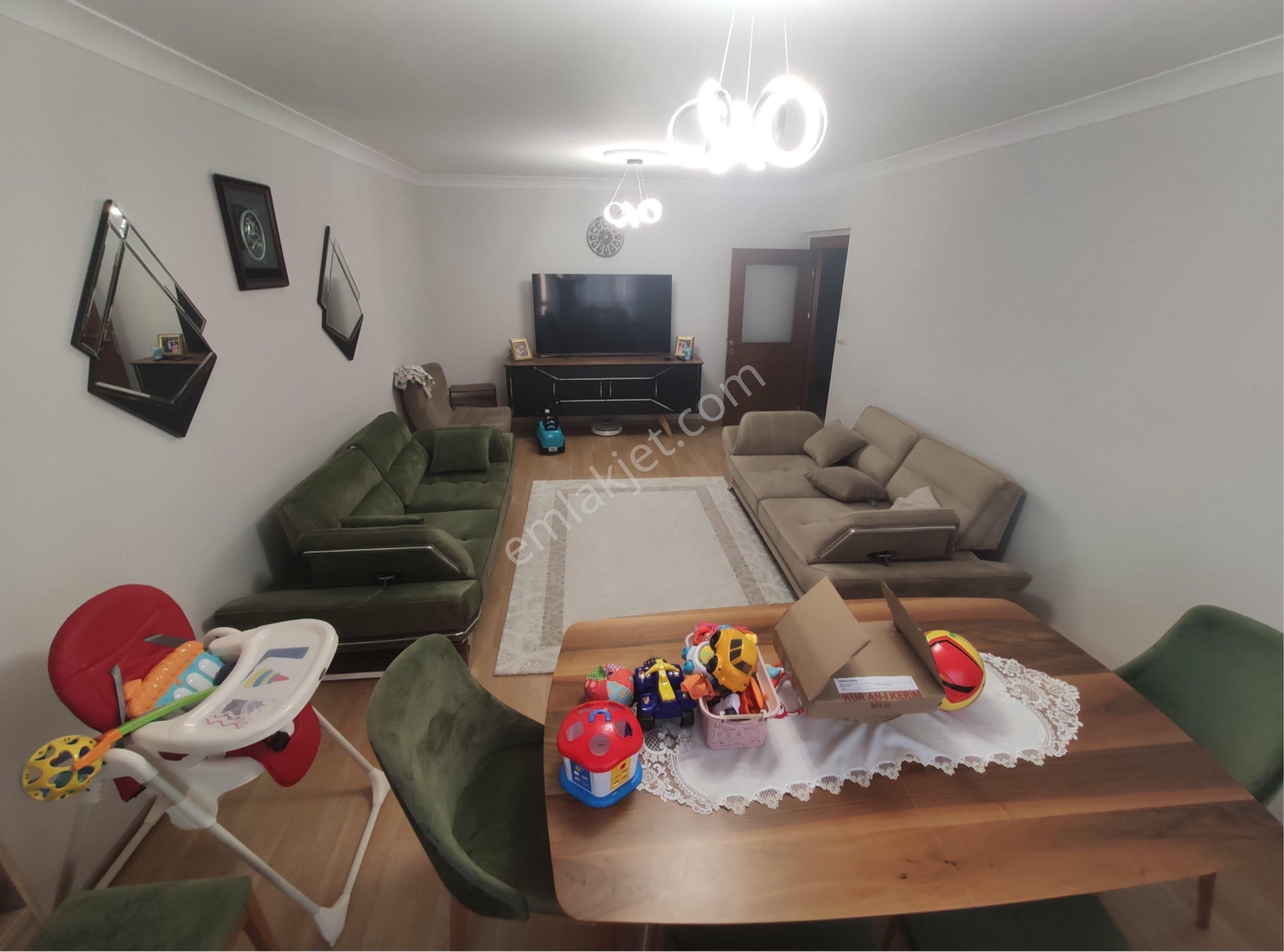 Acil Göknar’da Site İçinde 7/24 Güvenlikli Ara Kat Daire
