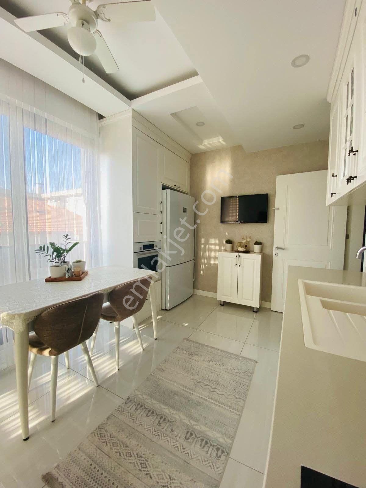 2+1 Metroya Kiralık Daire