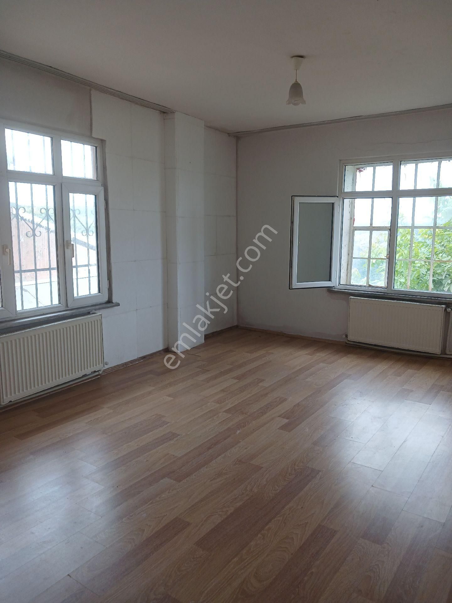 Sarıyer Kocataş Da 2+1 Kiralık Daire .