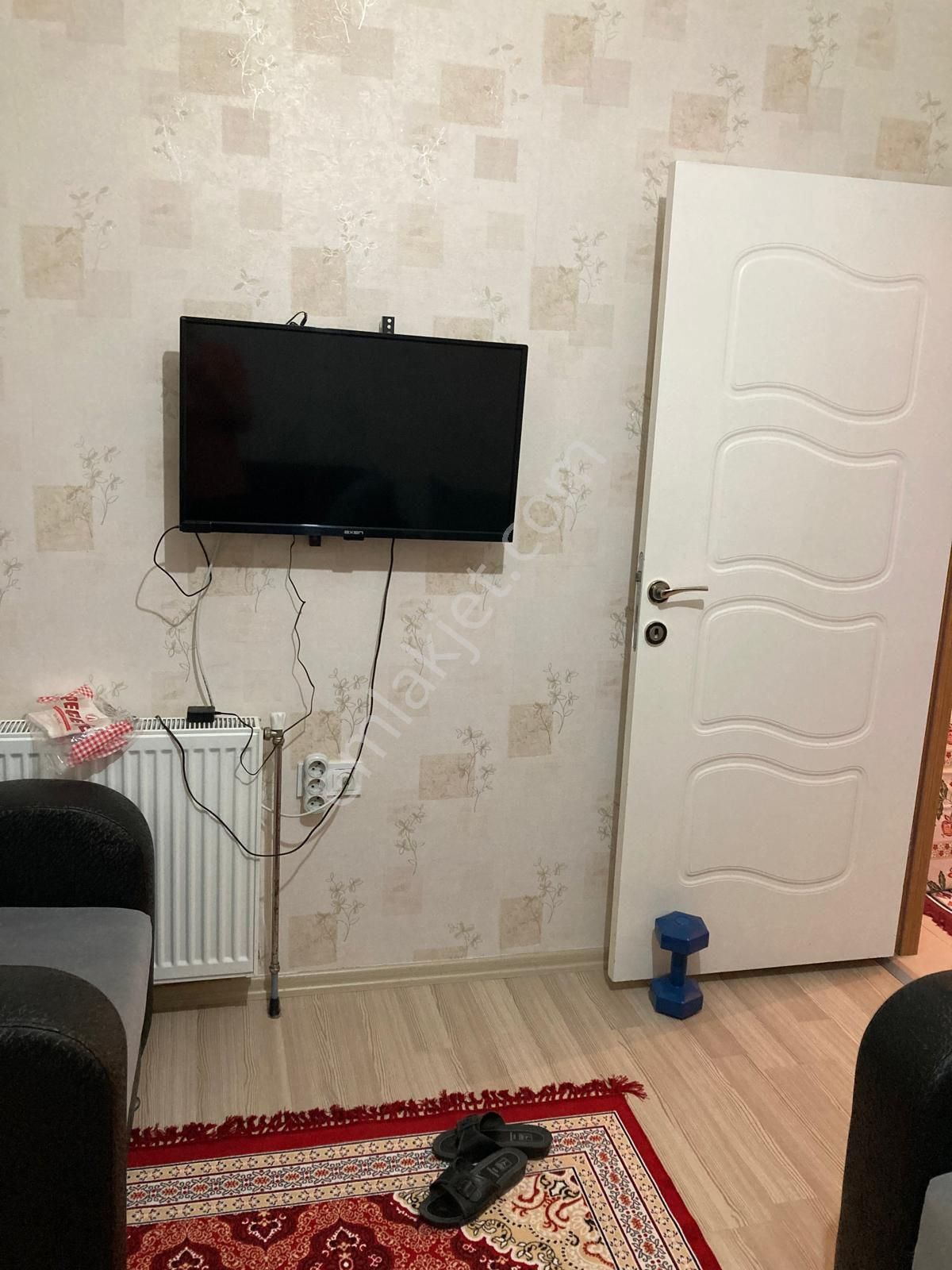 Bağcılar Ahmet Kaya Caddesi Kiralık Eşyalı 1+1 Daire