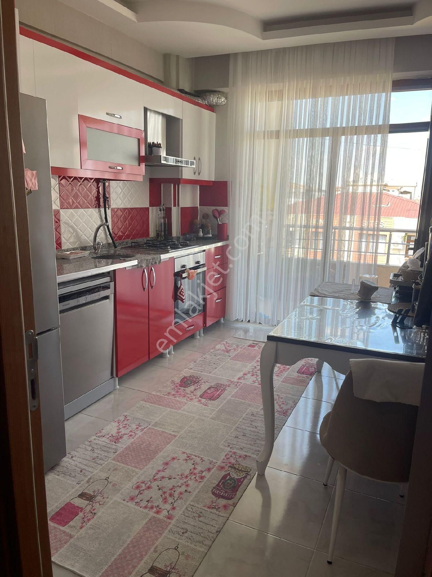 Bağcılar Hava Alanı Kavşağı Satılık 3+1 Daire