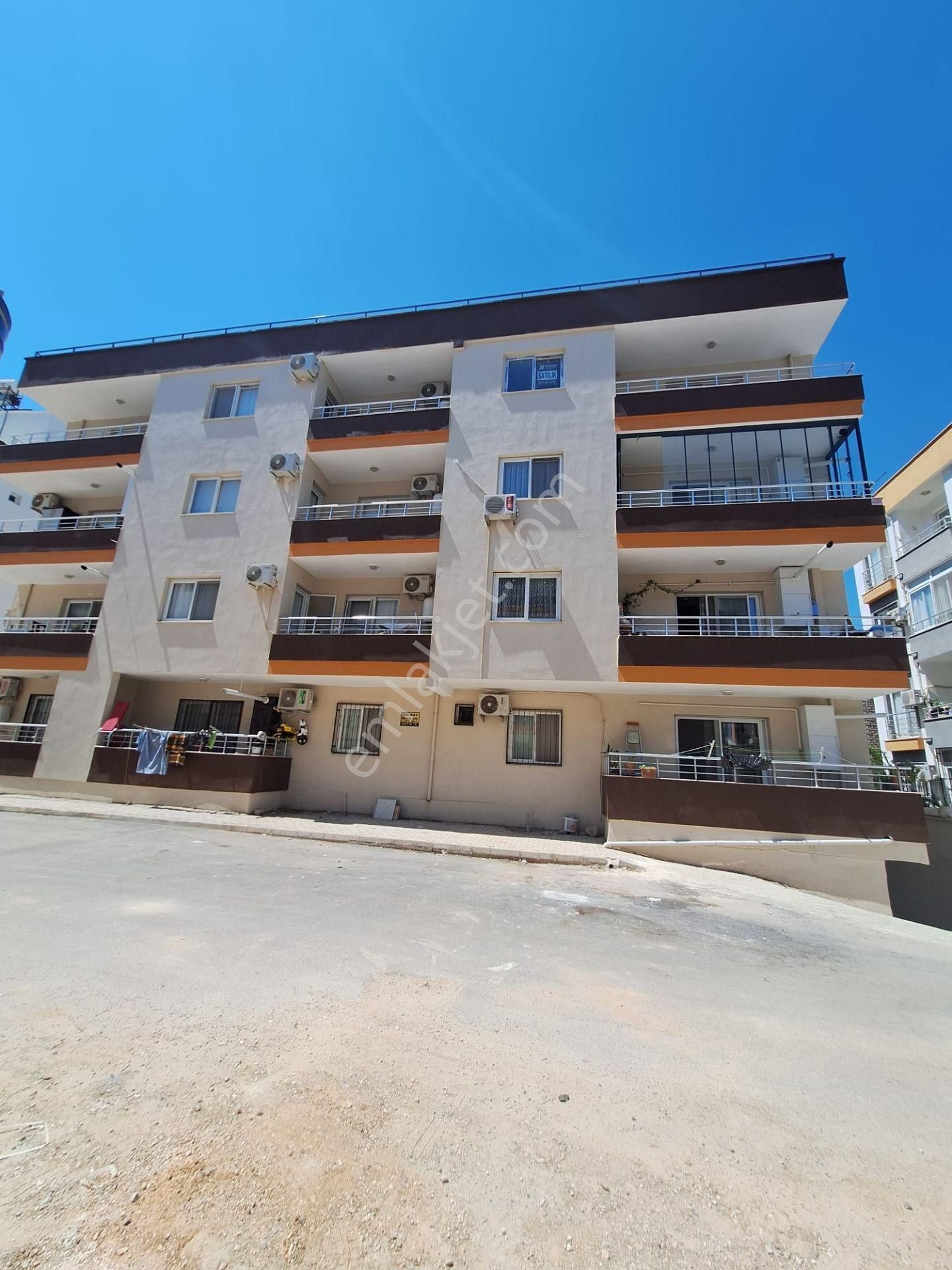 Mersin/silifke/gazi Mahallesi 3+1 Ebebyn Banyolu Satılık Daire