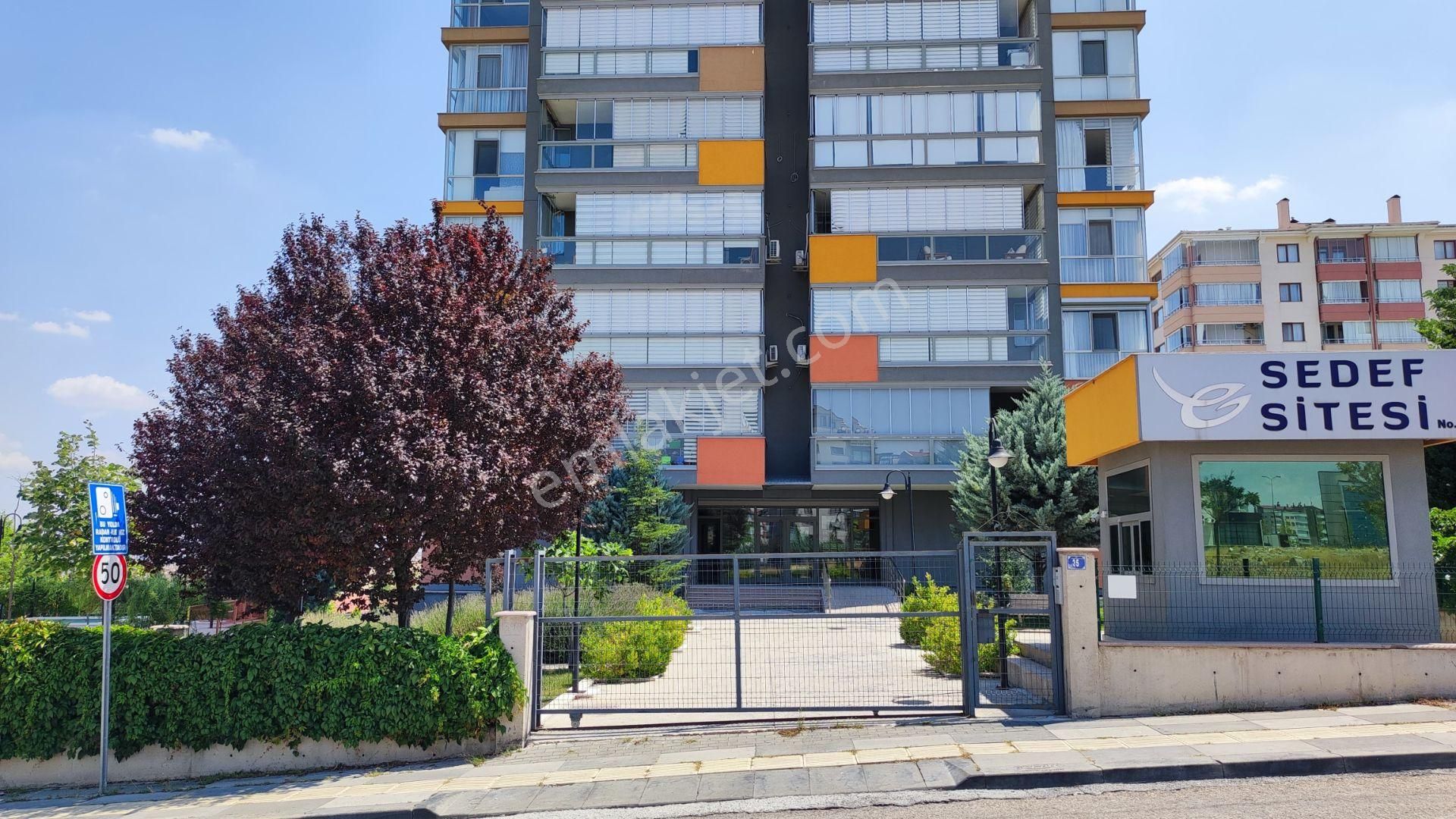 Bağlıca Sedef Sitesinde Şehir Manzaralı 3.5+1 Kiralık Daire