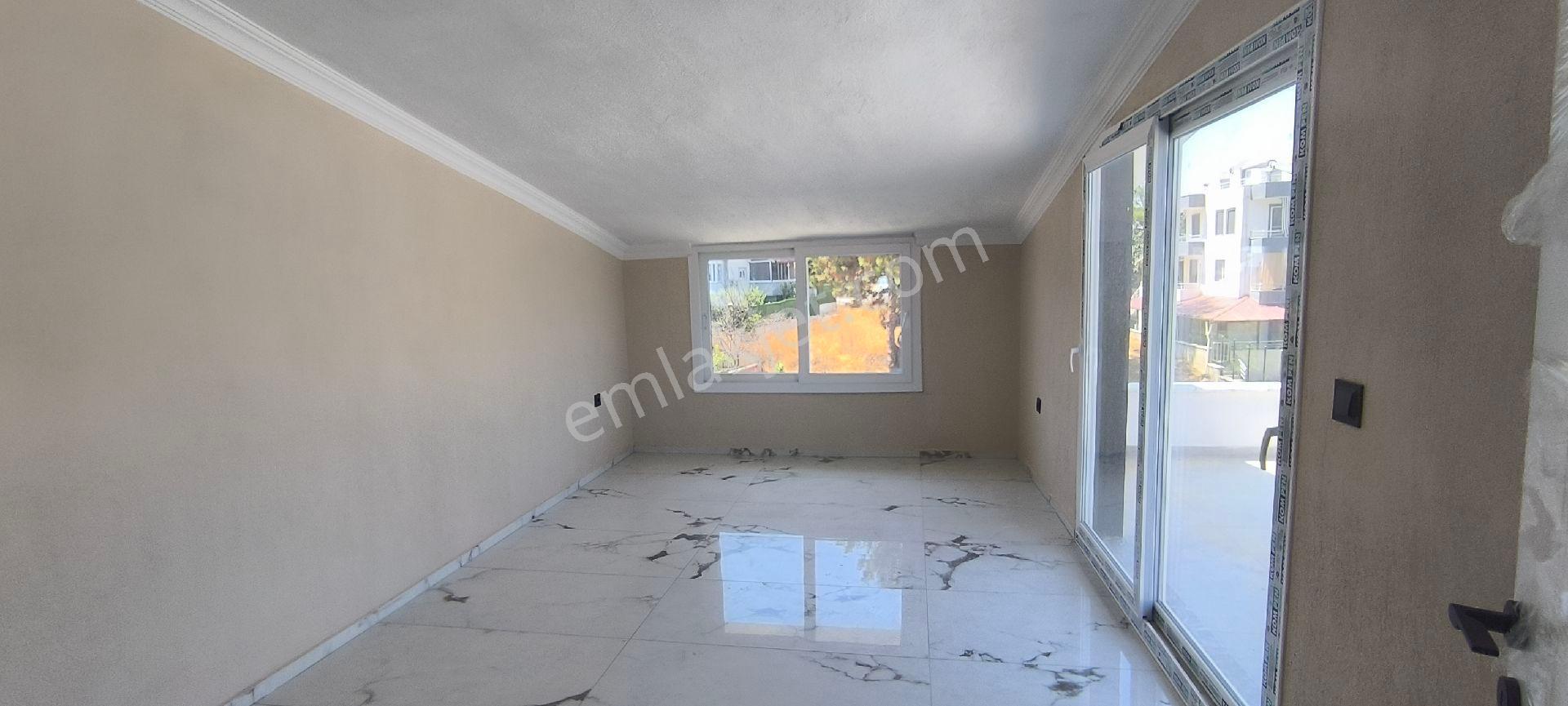 Kuşadası Efes Evlerinde Kiralık Sıfır Tripleks - Görsel 27