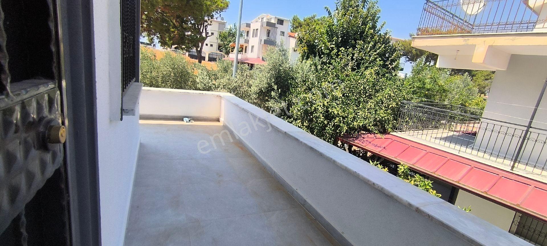 Kuşadası Efes Evlerinde Kiralık Sıfır Tripleks - Görsel 13