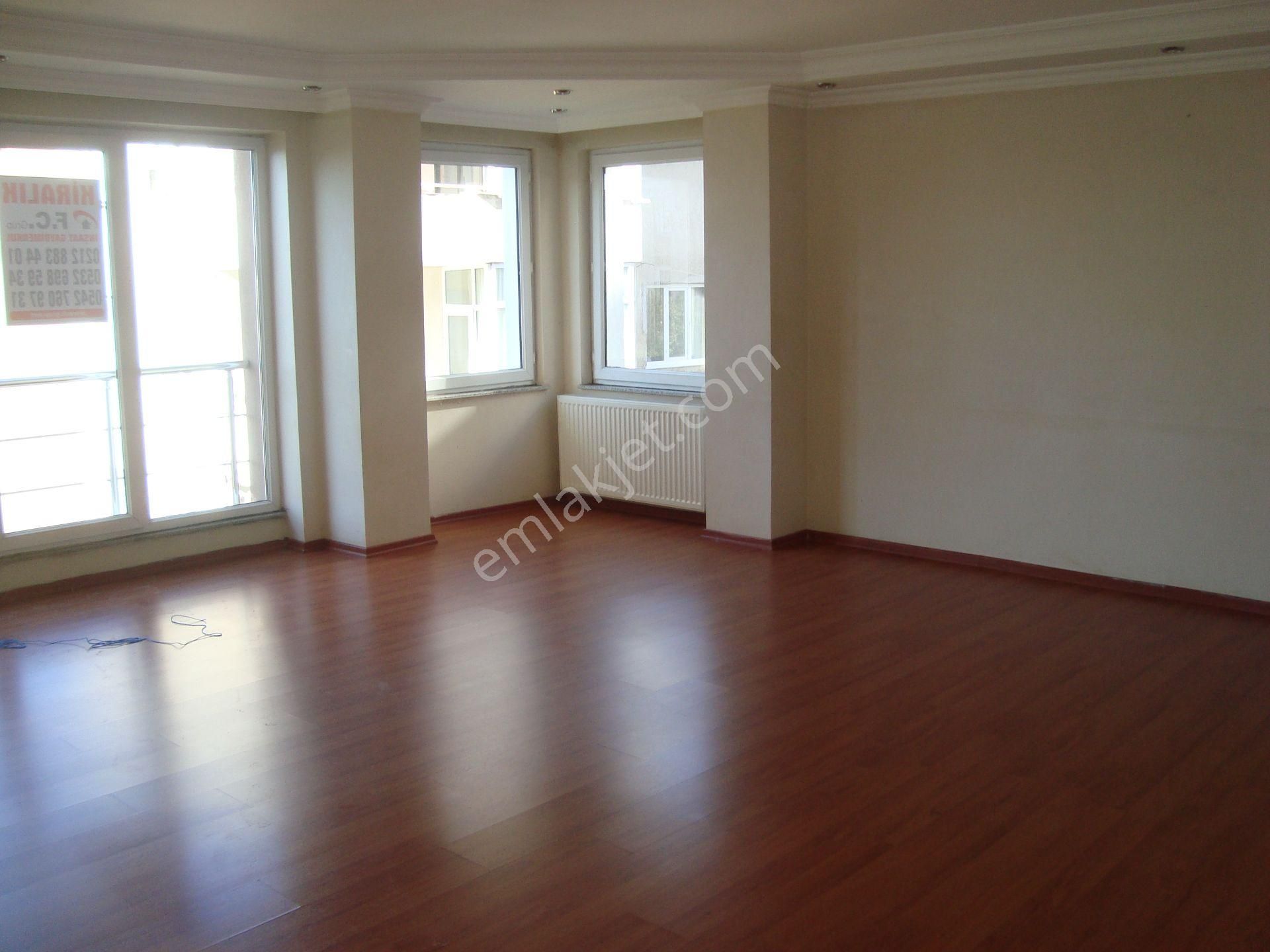 Büyükçekmece Cumhuriyet Mah Yeni Binada Temiz Lüks 3+1 Kiralık Daire