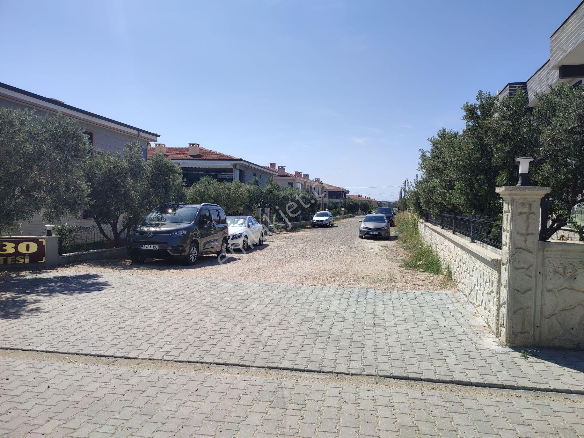 Bulut Yatırımdan 2+1 70 M² Merkezi Konumda Havuzlu Sitede Ful Eşyalı Yazlık Daire - Görsel 8