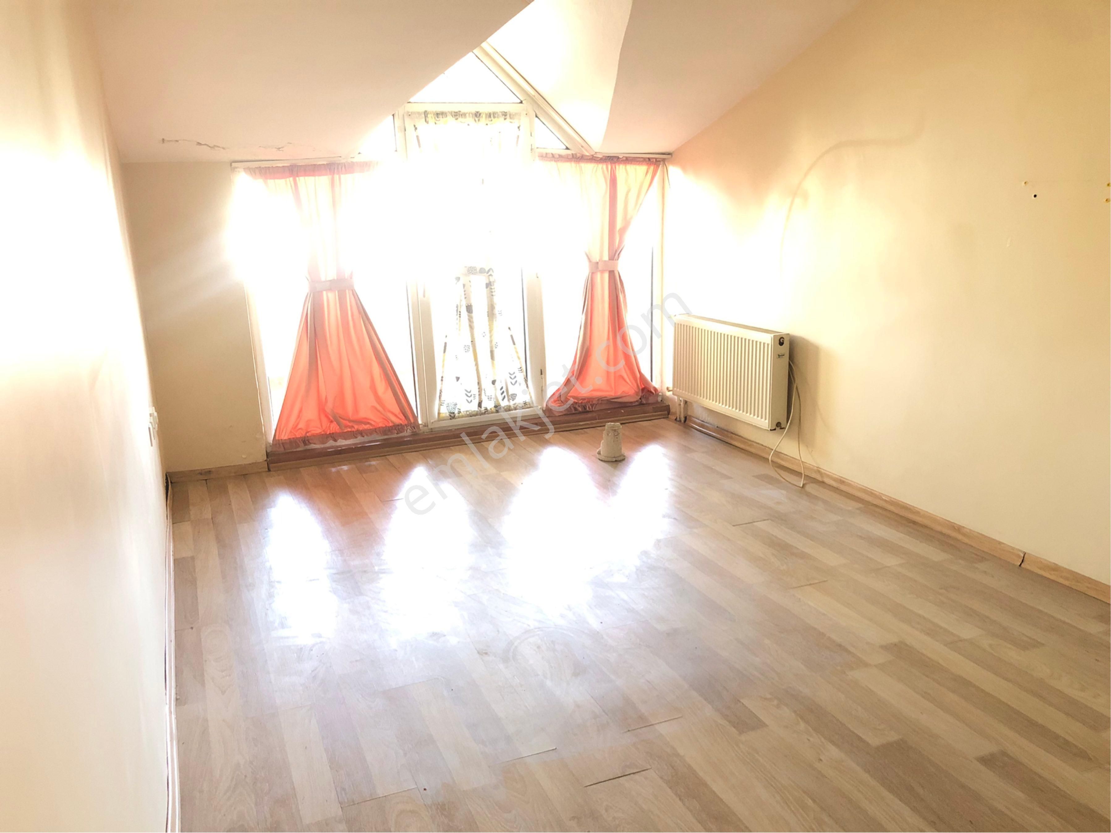 İstanbul Tuzla İstasyon Mahallesi'nde Site İçerisinde Kiralık 4+1 Dubleks Daire - Görsel 27