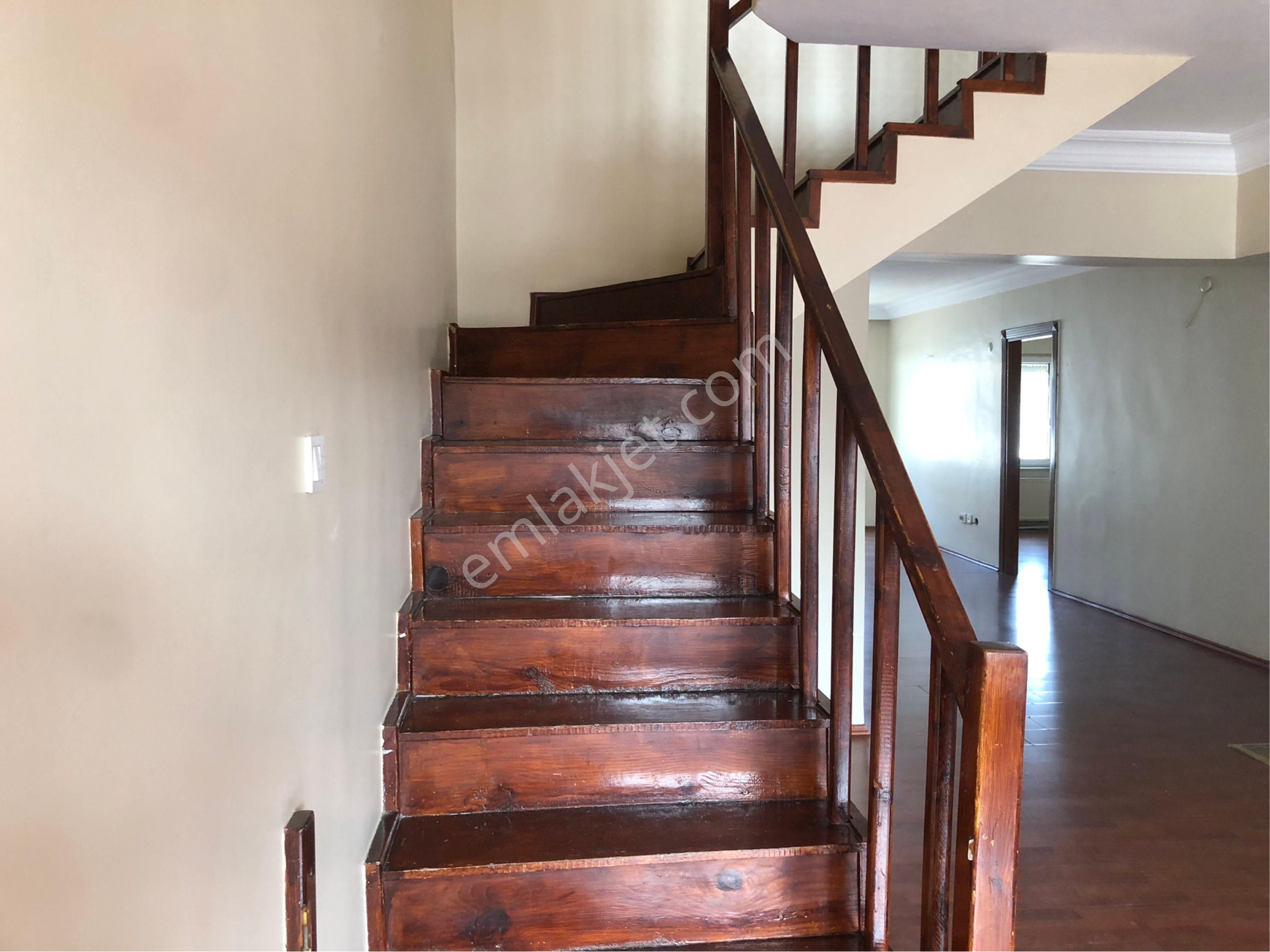 İstanbul Tuzla İstasyon Mahallesi'nde Site İçerisinde Kiralık 4+1 Dubleks Daire - Görsel 16