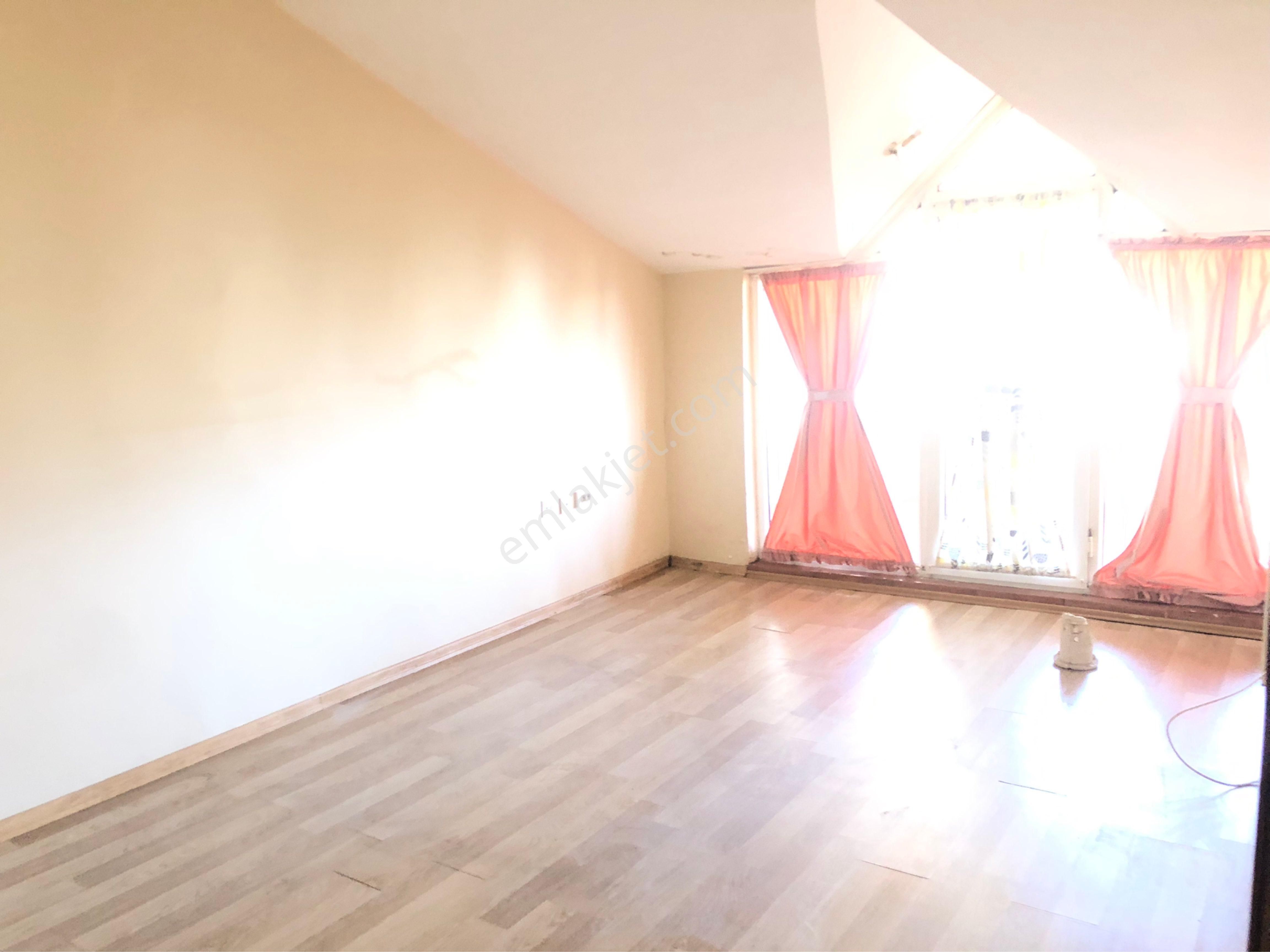 İstanbul Tuzla İstasyon Mahallesi'nde Site İçerisinde Kiralık 4+1 Dubleks Daire - Görsel 26