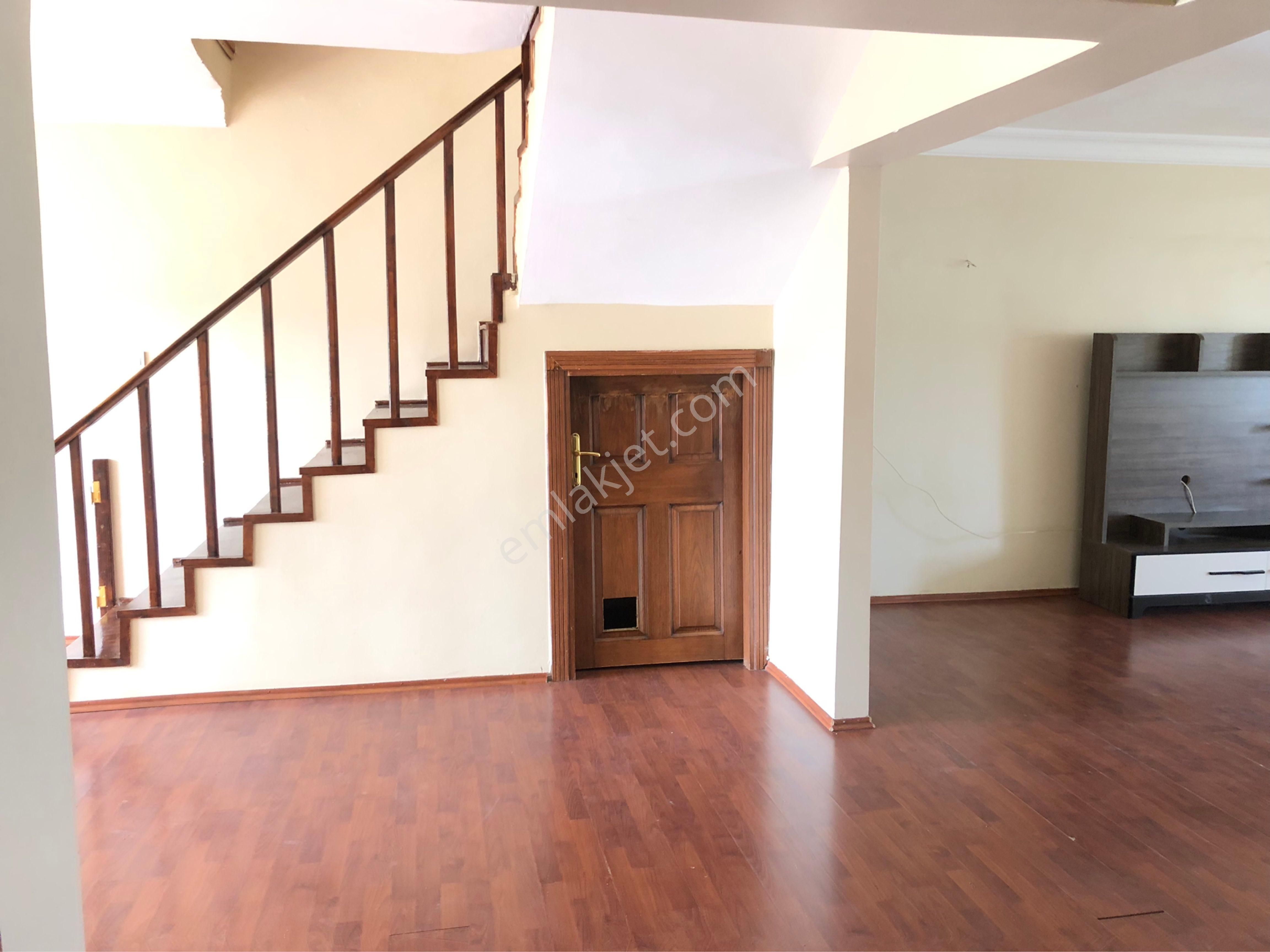 İstanbul Tuzla İstasyon Mahallesi'nde Site İçerisinde Kiralık 4+1 Dubleks Daire - Görsel 8