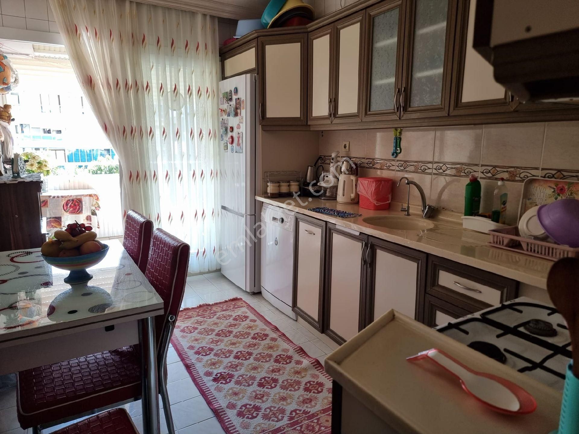 İlkyaz Emlak'tan Karşıyaka Dedebaşı'nda Satılık 2+1 Daire