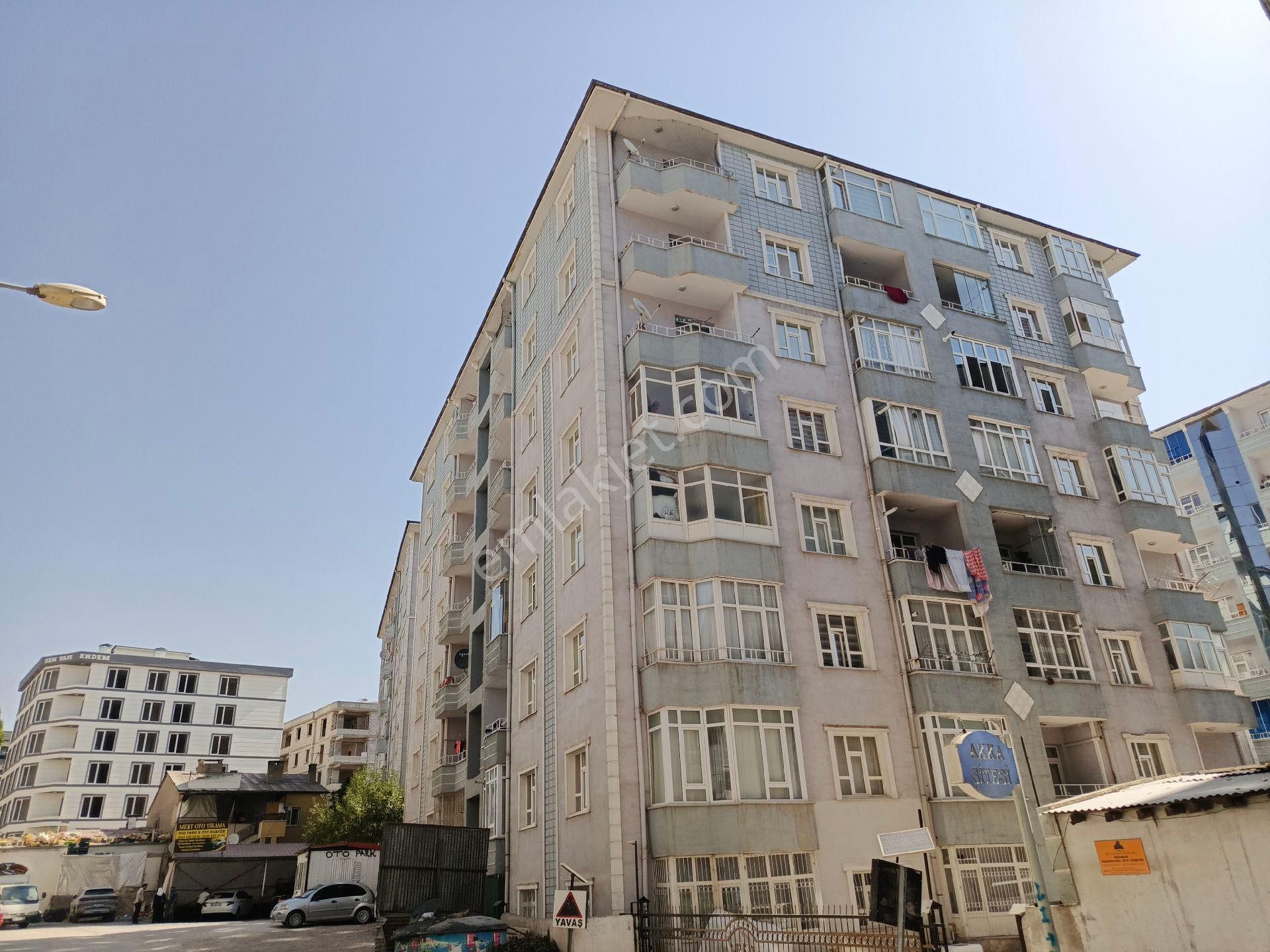 Çarşı Göbeğinde Van Avm Yanı 3+1 Daire