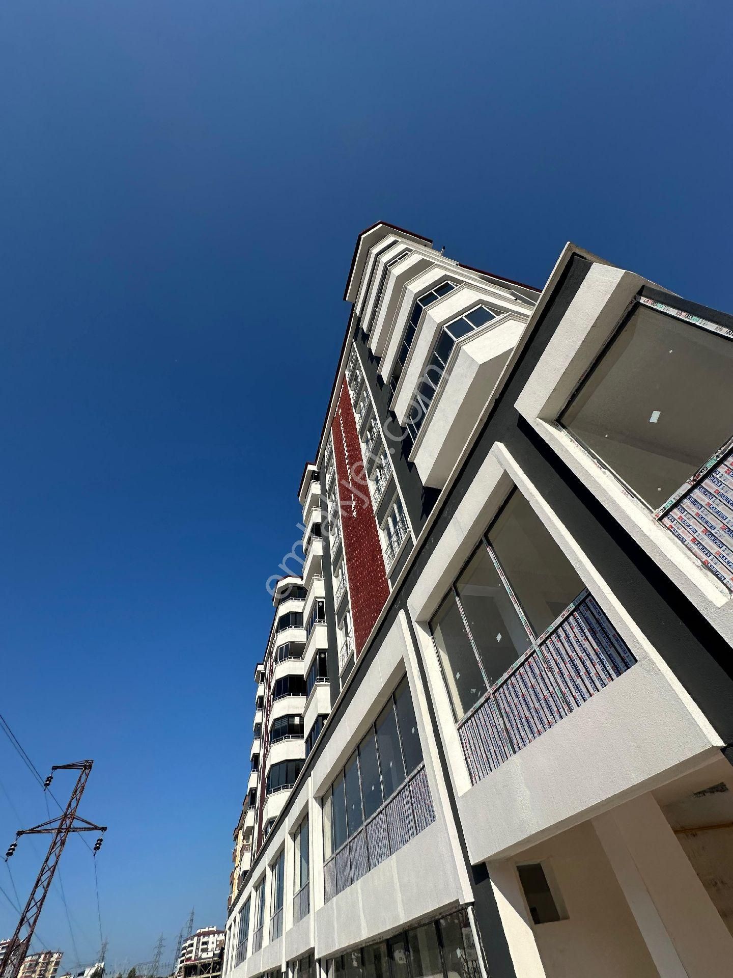 Evim-nur'dan Kışla Mh 145m2 3+1 Ada Mutfak - Yerden Isıtmalı Sıfır Daire
