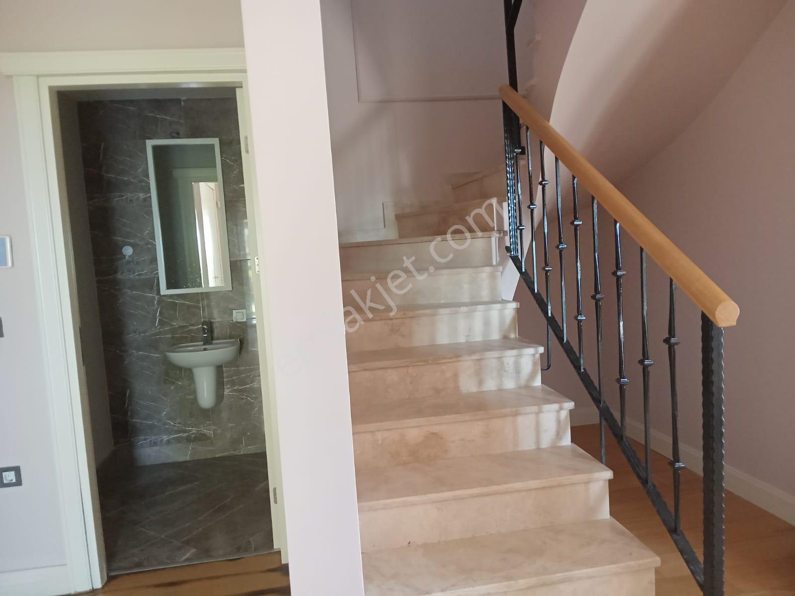 Kiptaş Venezia Mega Satılık Dubleks 2+1 Daire