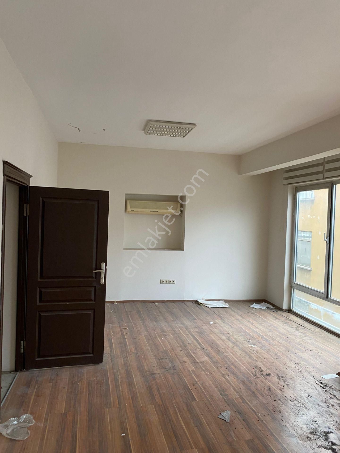 İlkadım Kale Mah. Büyükcami Karşısı Satılık 94m2 2+1 Ofis (işyeri) - Görsel 7