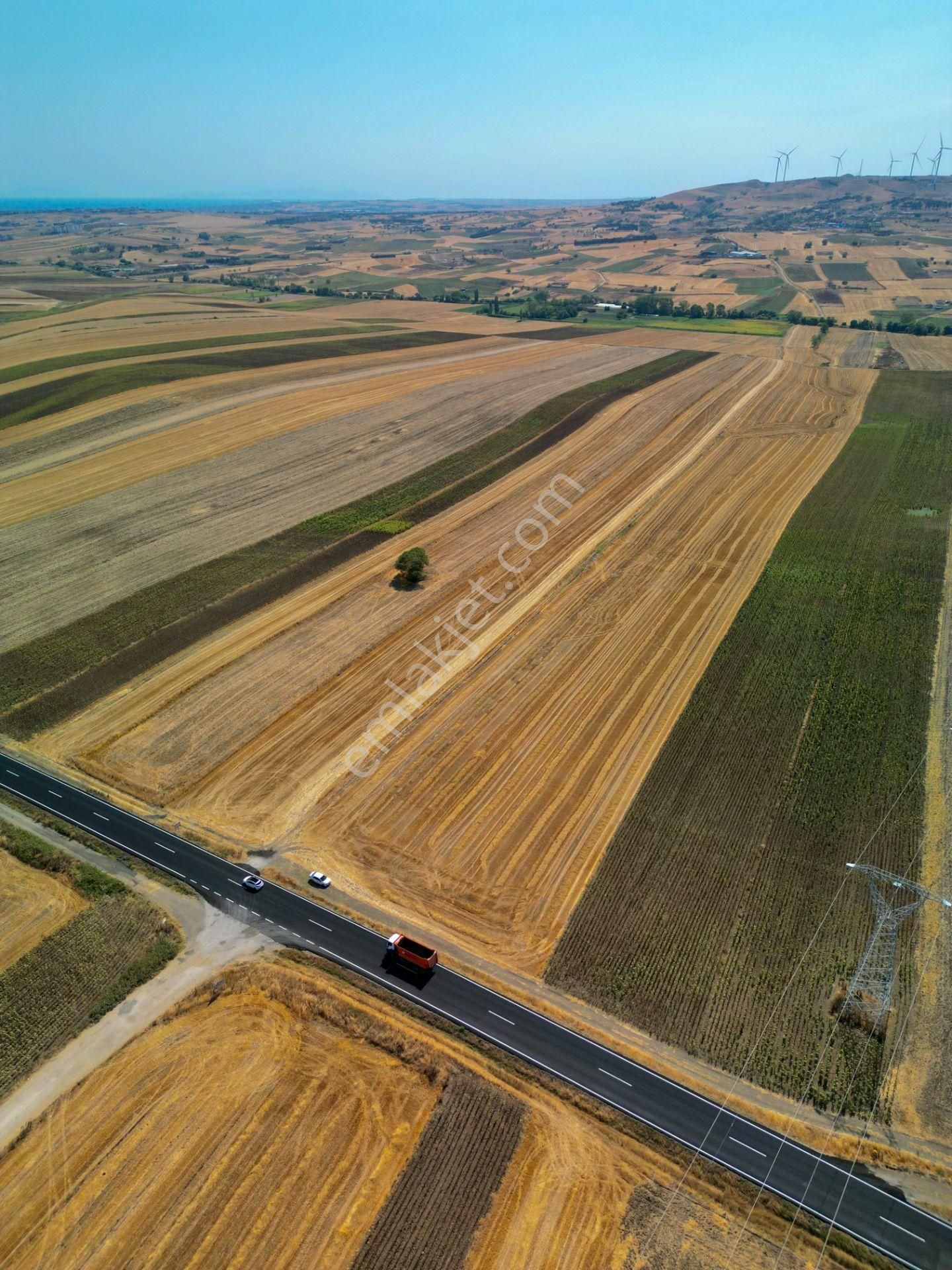 Silivri Çeltik Mahallesinde Asfalt Cephe Satılık 30.000 M² Tarla - Görsel 2
