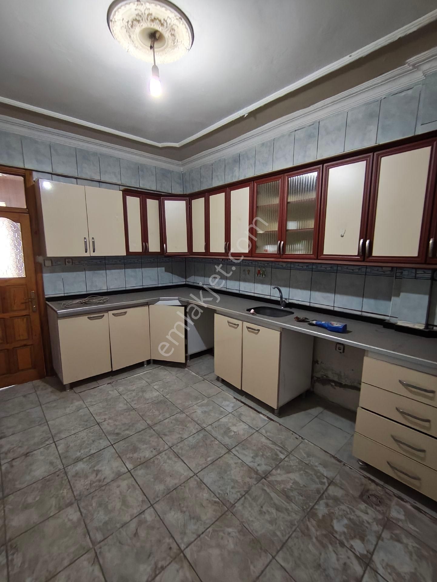Dört Katlı Bina Tamamı Satılık Uygun Fiyata - Görsel 4