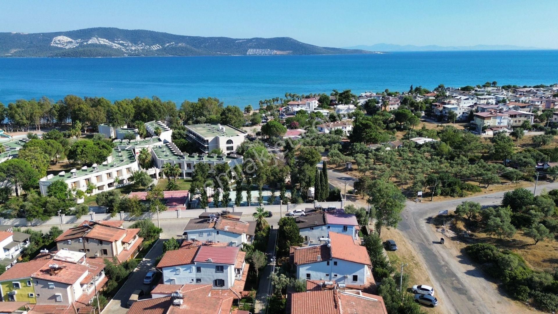 Remax Cool'dan Denize 150 Metre Mesafeli Geniş Bahçeli 4+1 Villa