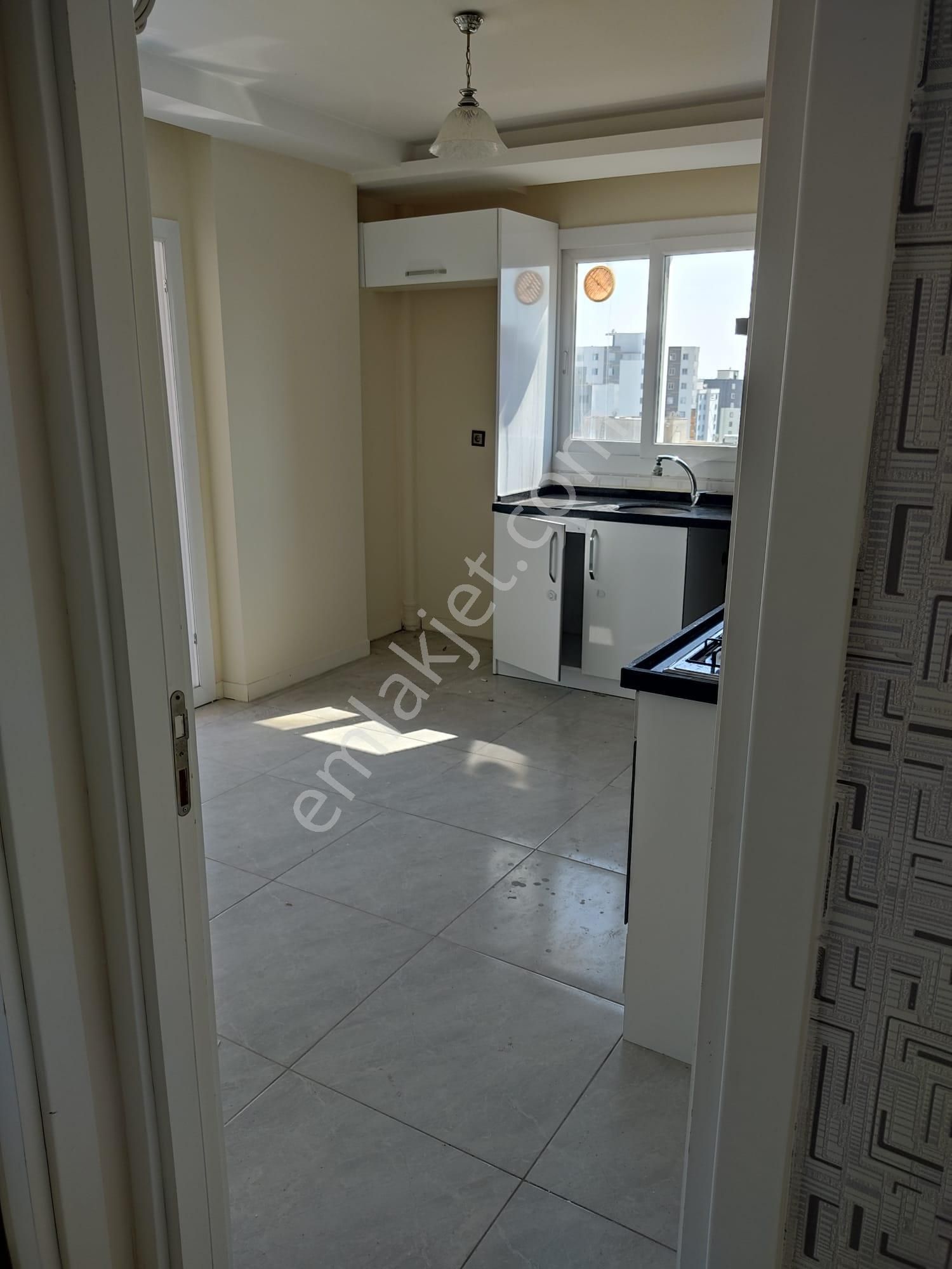 Adana Sarıçam Emniyeti Ve Belediye Yakınında Aylık Kiralık Full Ekstralı 3+1 Fırsat Daire
