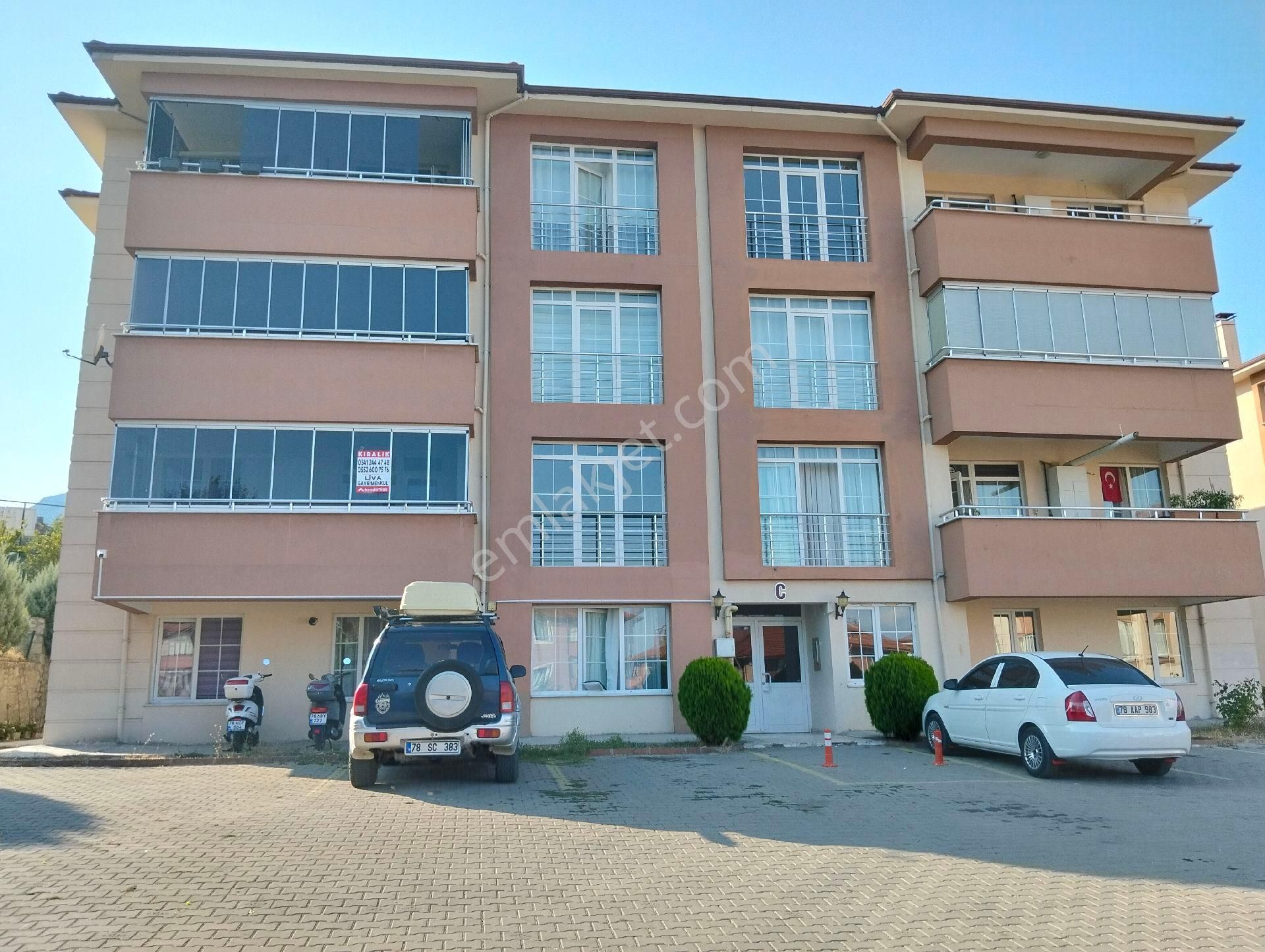 Safranbolu Esentepe Mahallesinde Ebeveyn Banyolu 3+1 Daire Kiralıktır