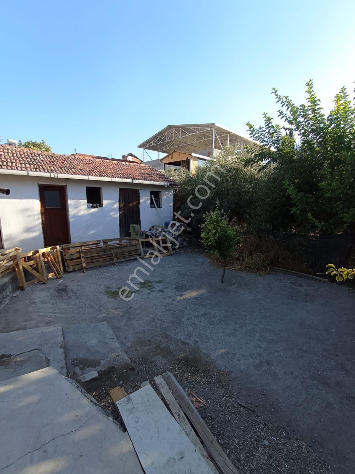 Gaziemir Sarnıç Ta 180 M2 Bahcei Çinde Mustakil Ev 3+1