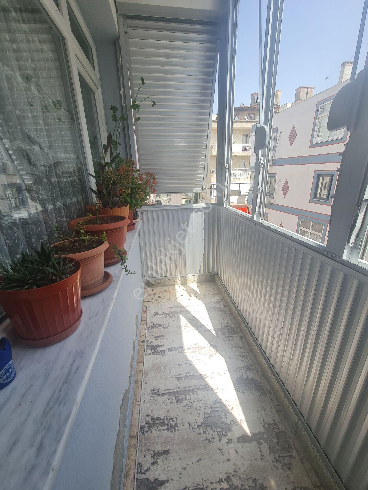 İzmir Konak Atilla Mahallesinde İçi Yapılı 3+1 Satılık Daire - Görsel 18