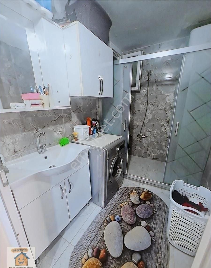 İzmir Konak Atilla Mahallesinde İçi Yapılı 3+1 Satılık Daire
