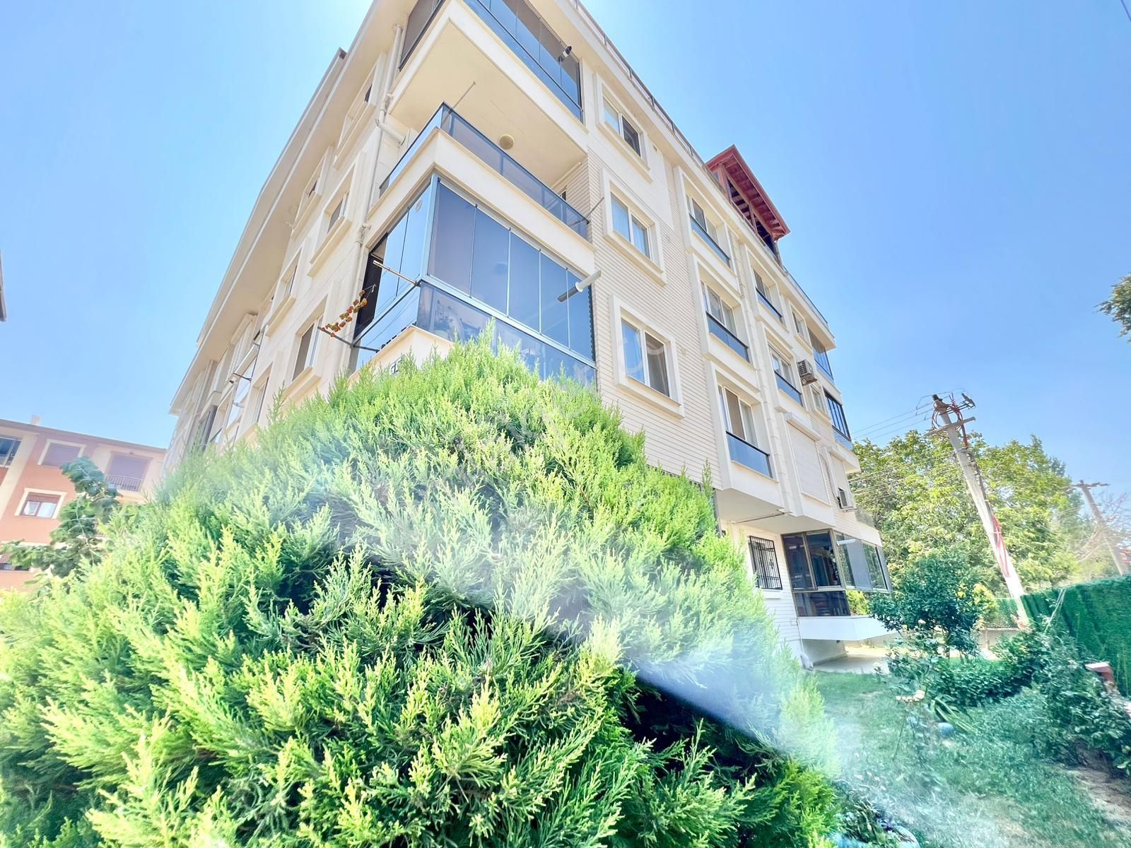 ꧁akçay Ay Emlaktan꧂ikizçay'da Kombili Müstakil Tadında Amerikan Mutfaklı Satılık 2+1 Lüks Daire