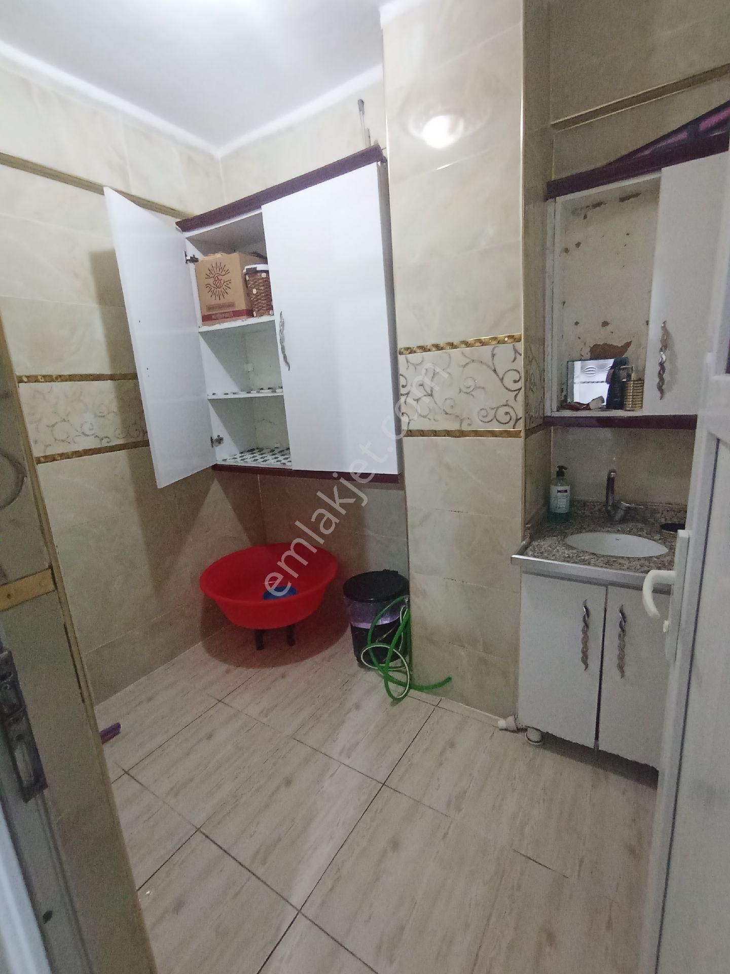 Acı Gayrimenkul Den Satılık Teraslı Komple Dükkanlı Daire