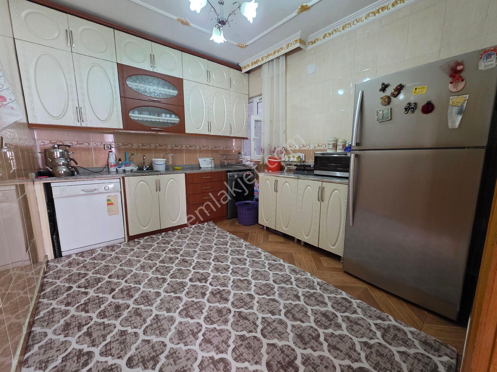 Karşıyakada Satılık 4 Katlı Uygun Müstakil - Görsel 6